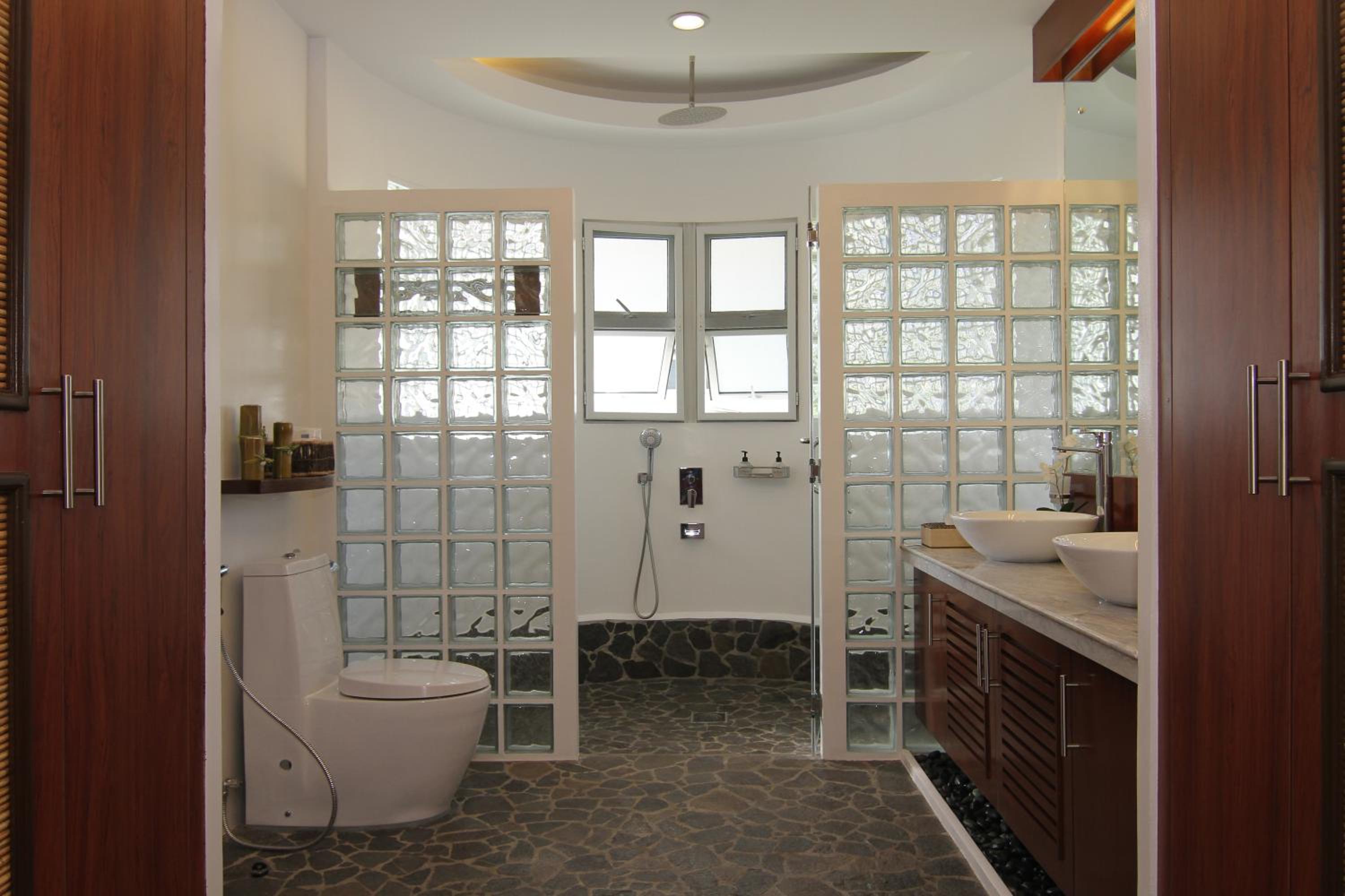 Vida Homes Condo Resort