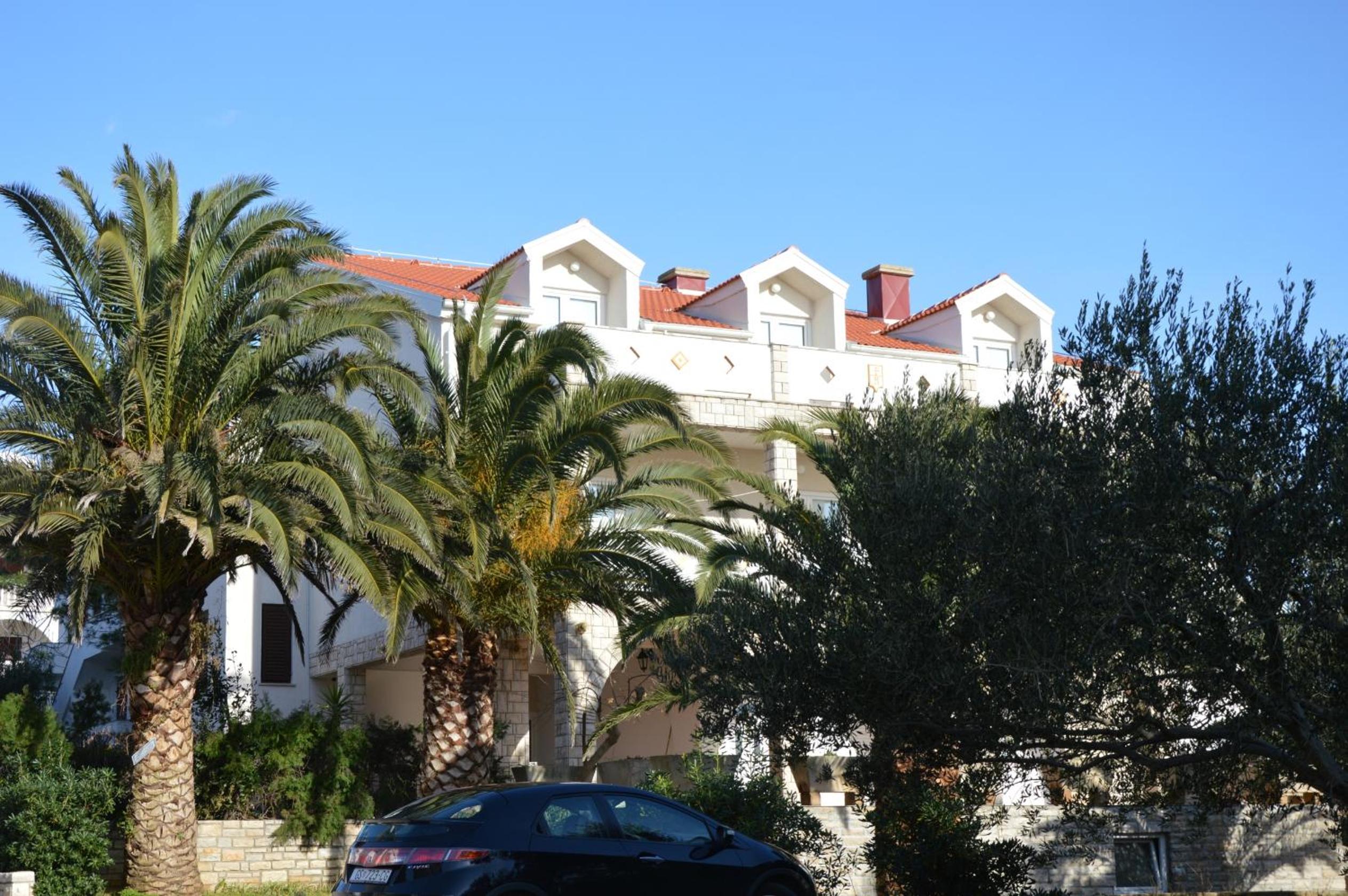 Apartments Novalja Milijan view 2