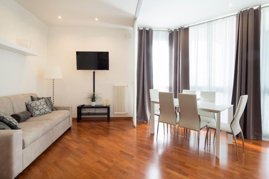 Modern sunny apartment in residental area