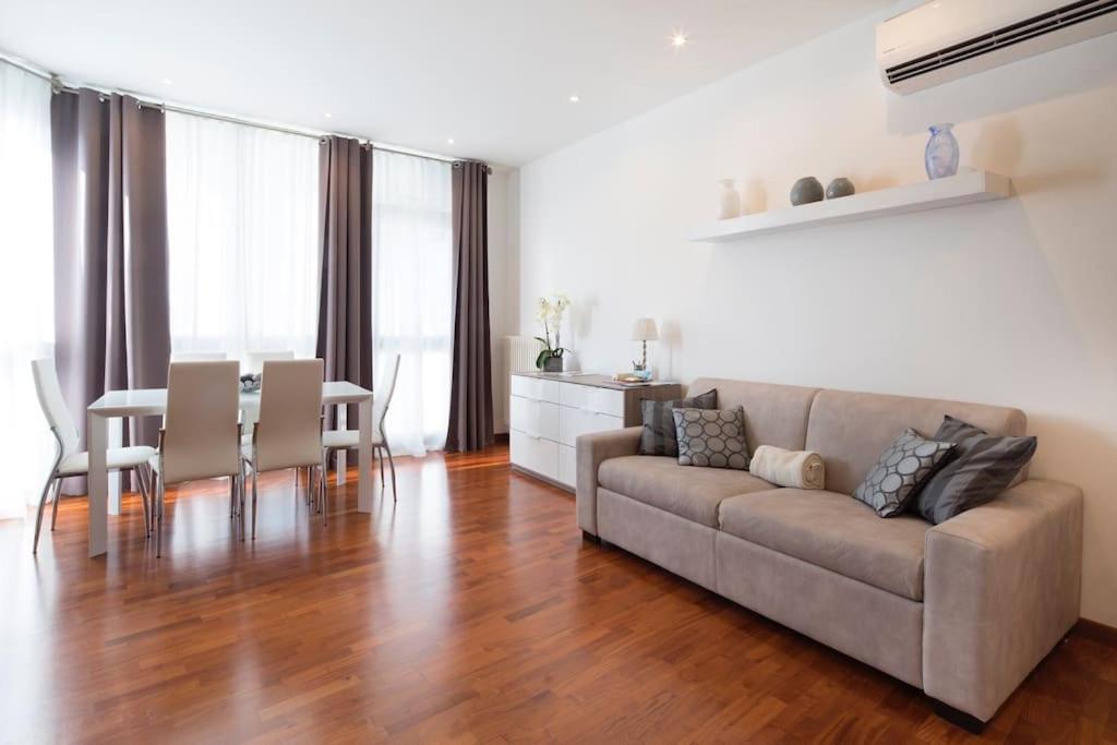 Modern sunny apartment in residental area