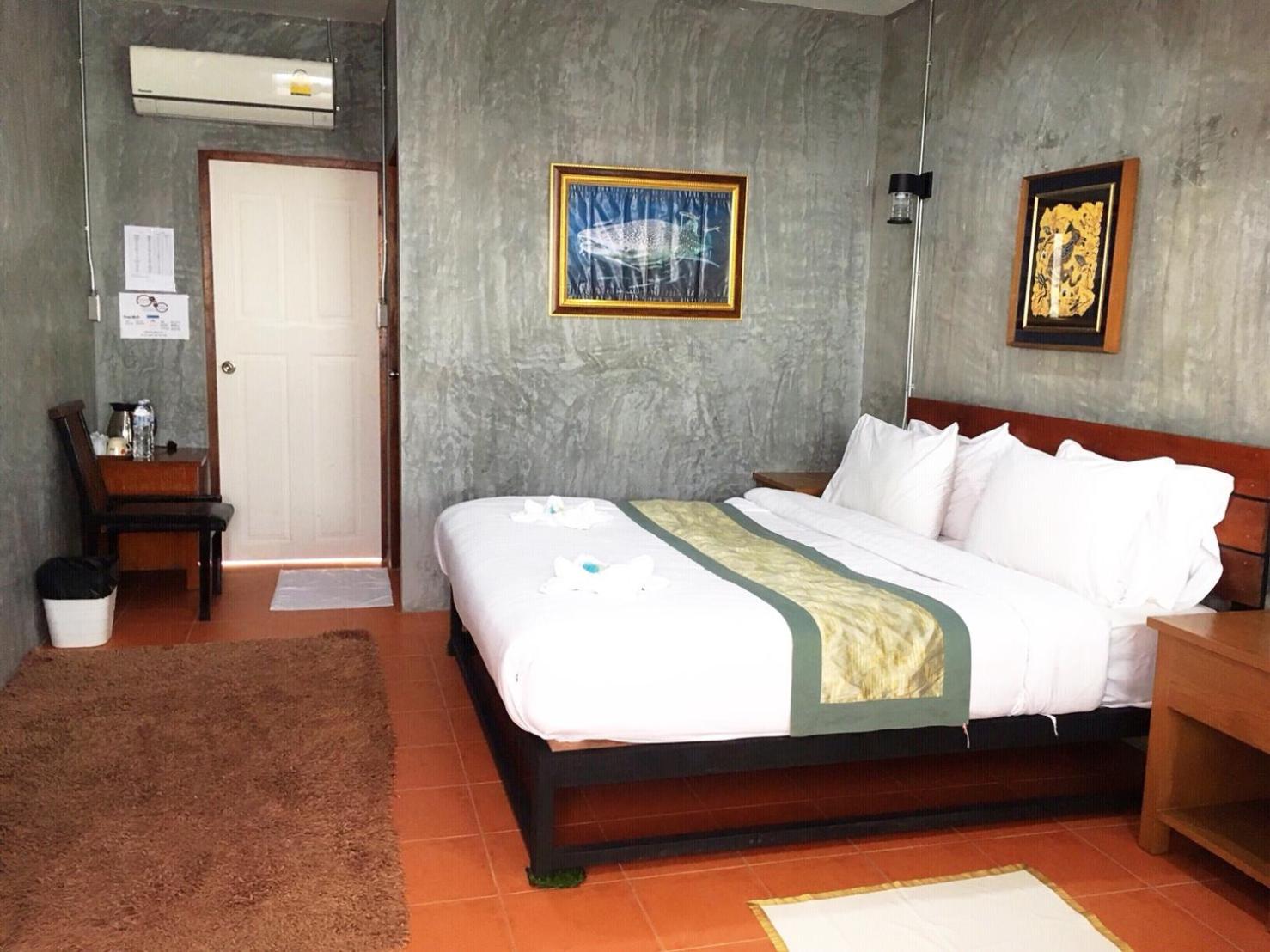 White Jail at Koh Tao Hostel