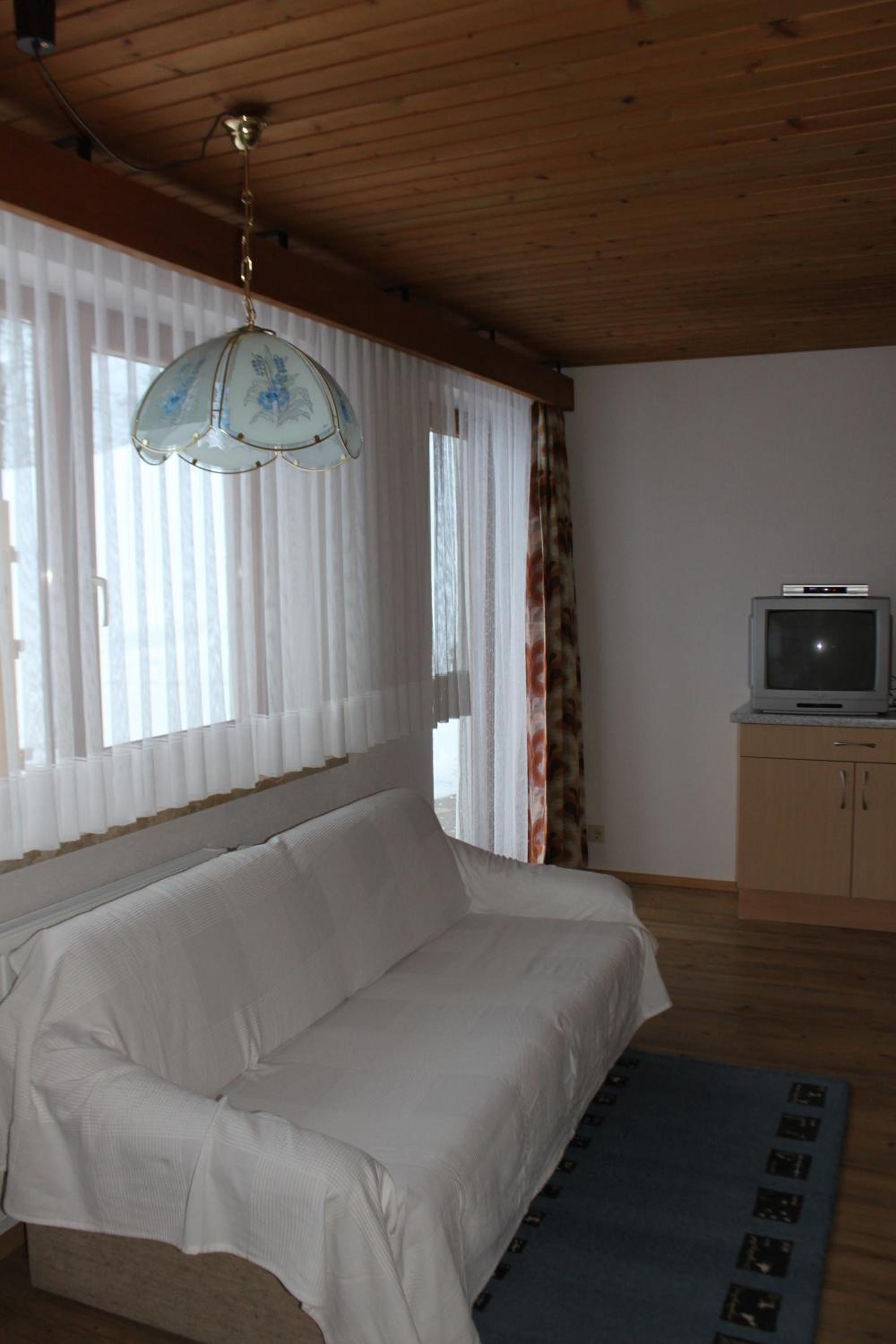 WOLF RETREAT Apartments im Lechtal davor Appartementhaus Michaela
