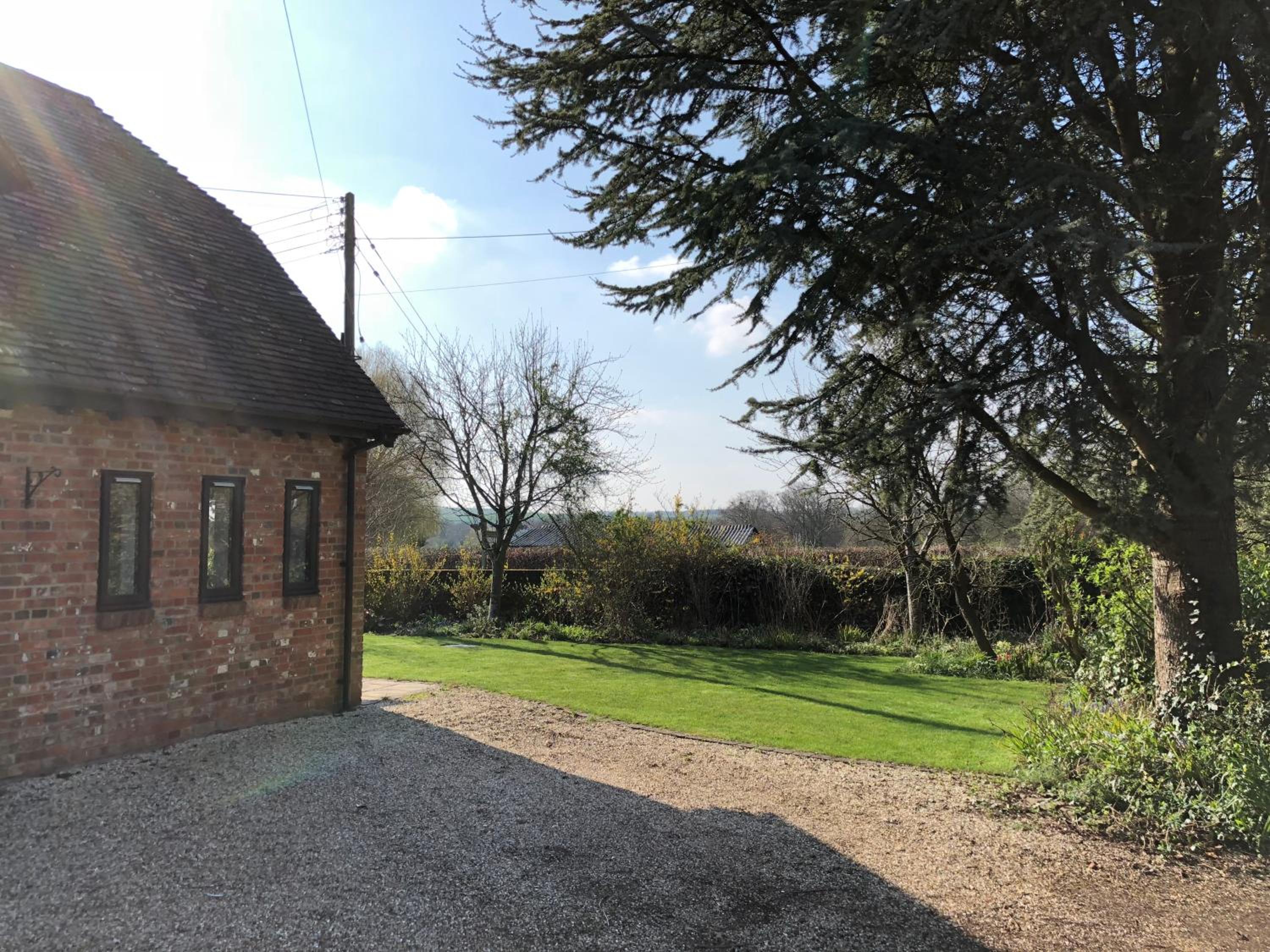 The Stable Barn *On the edge of the New Forest* view 4