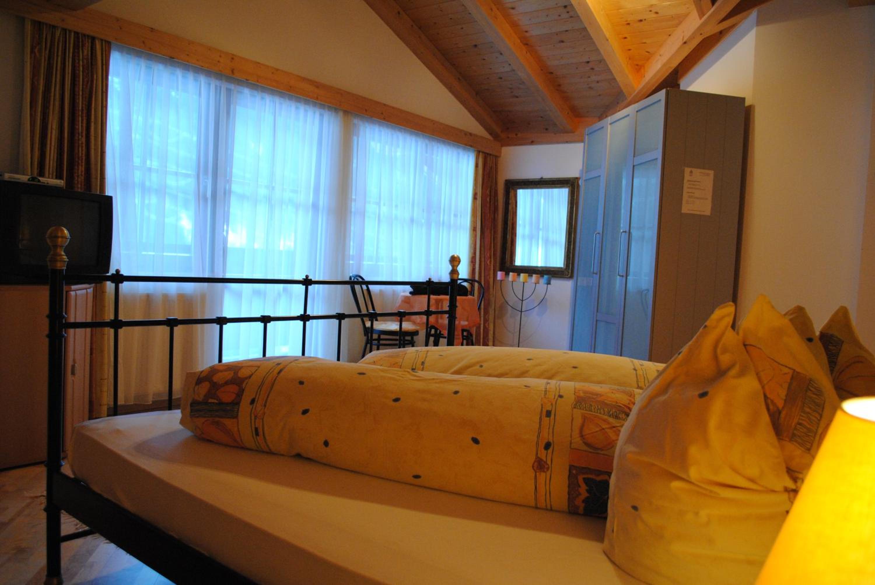 Photo 43