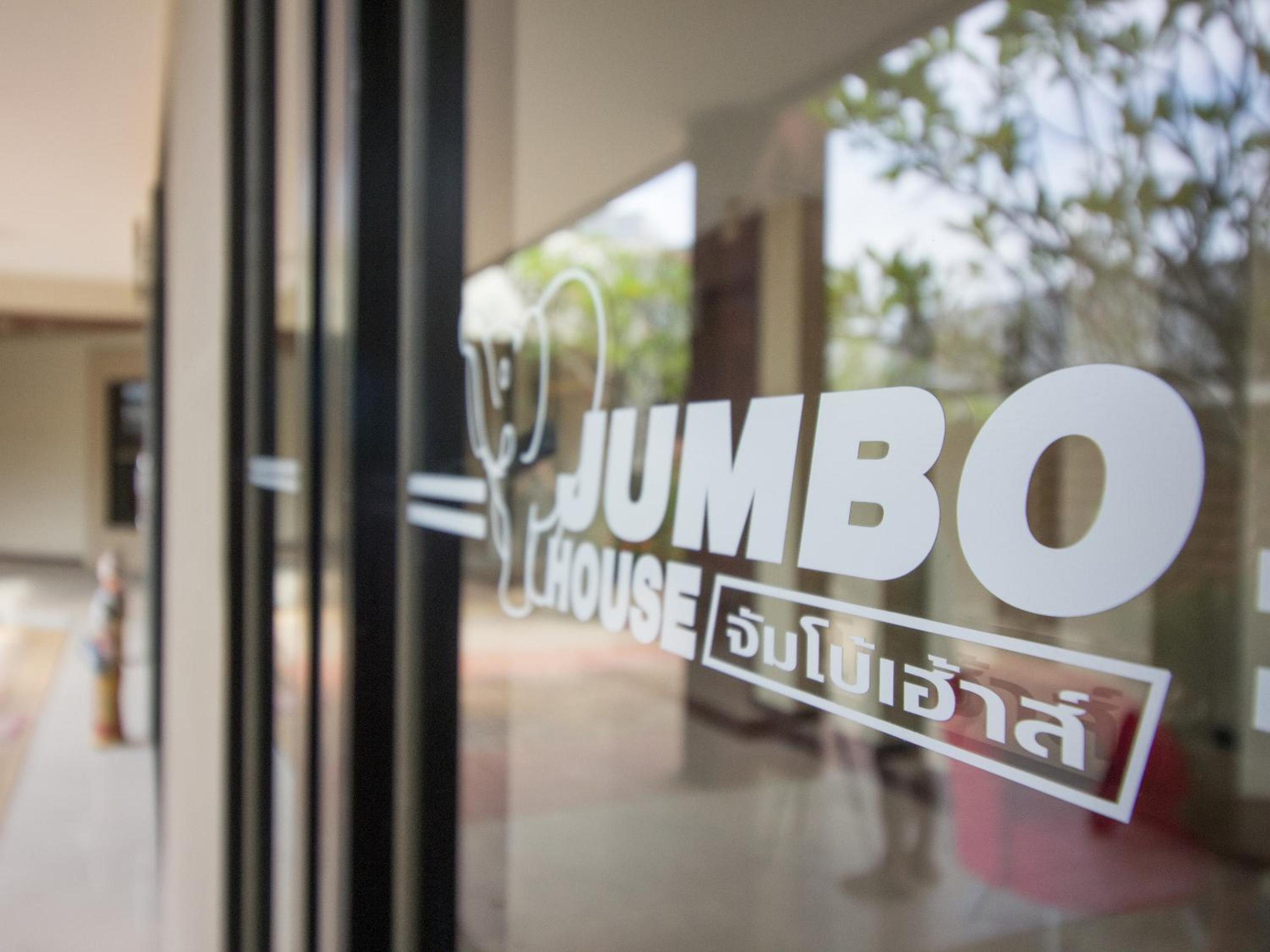 Jumbo House