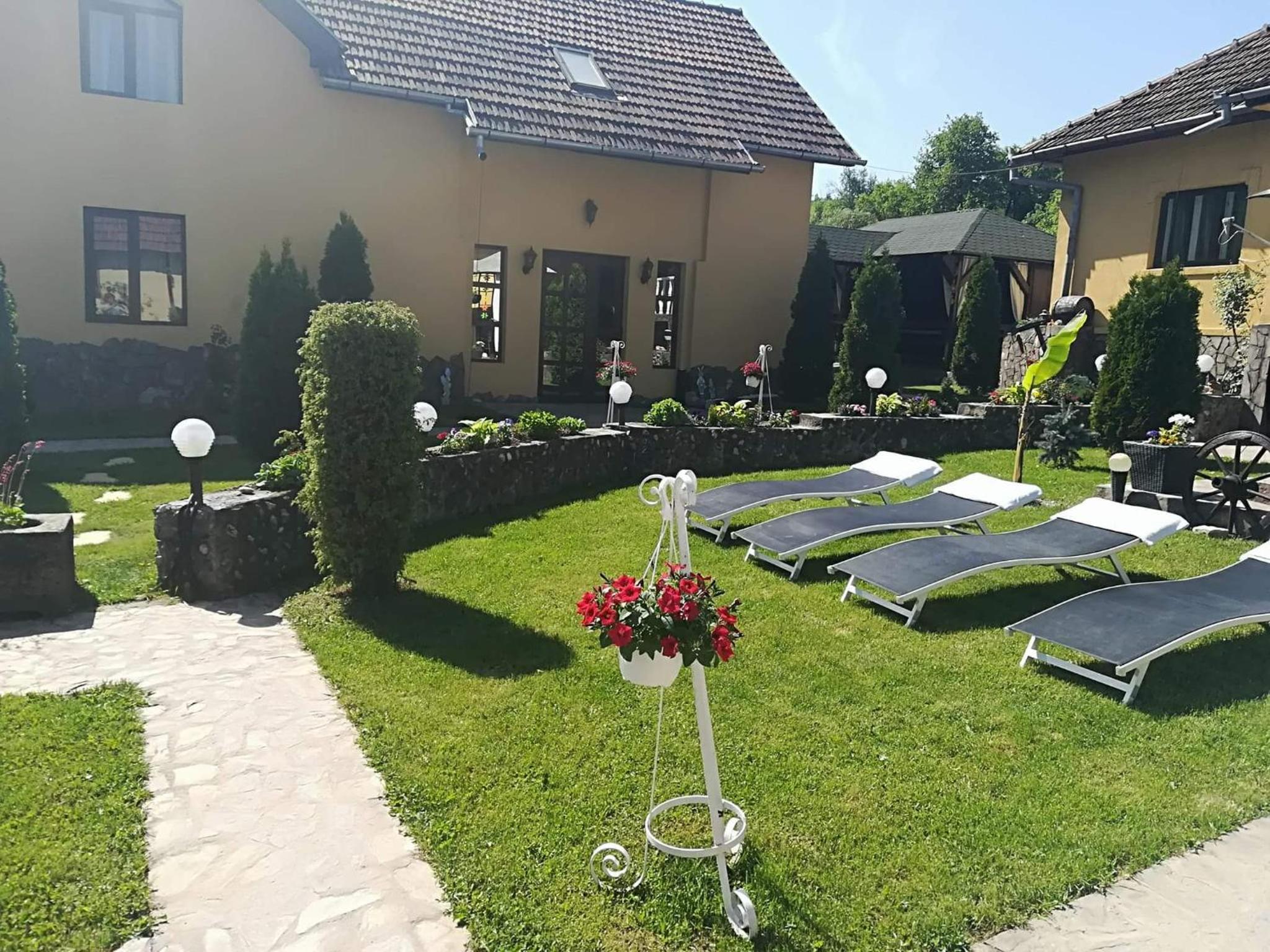 Casa De Vacanta Silvia Varmaga