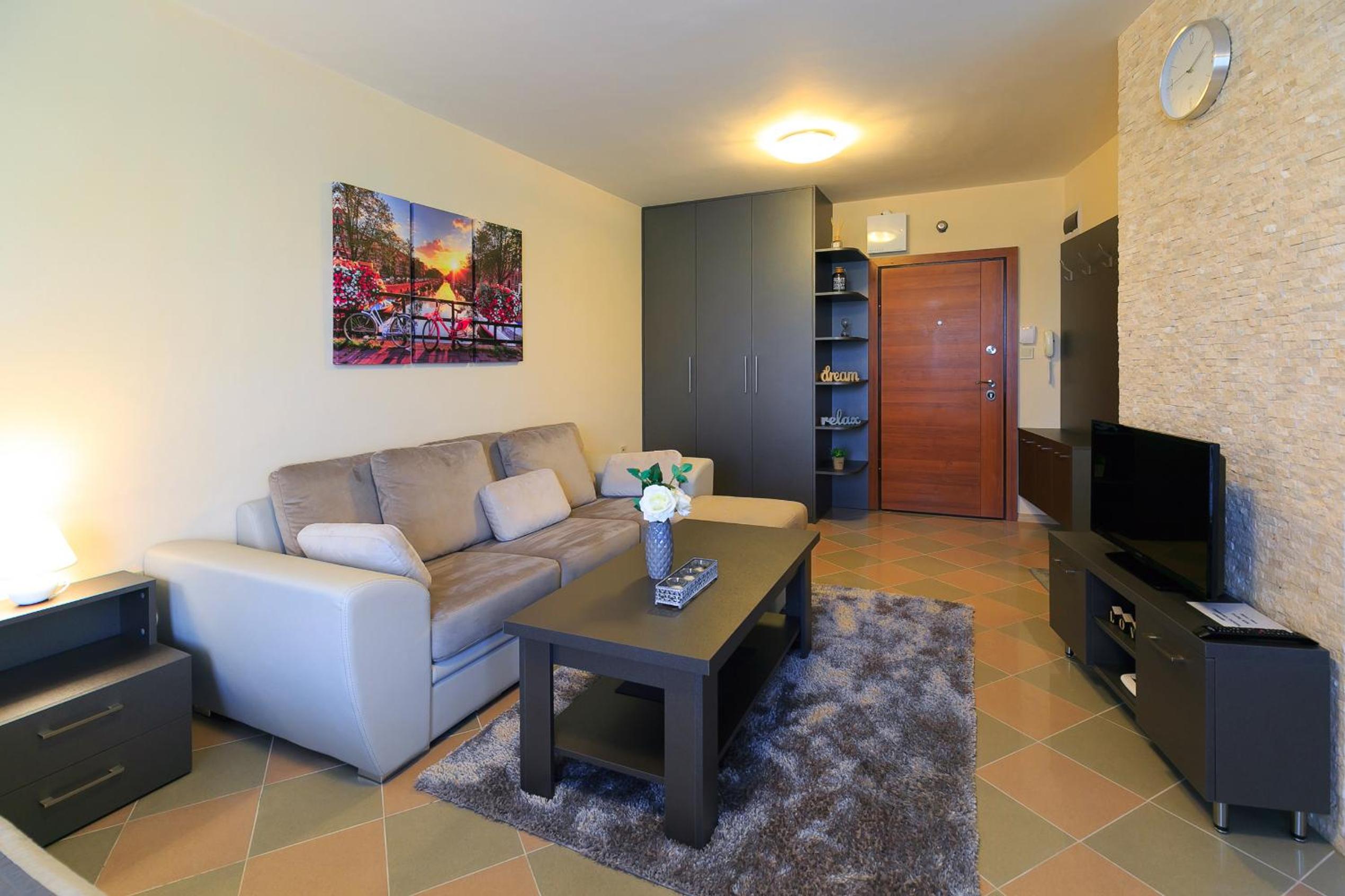 City Center Studio - River View