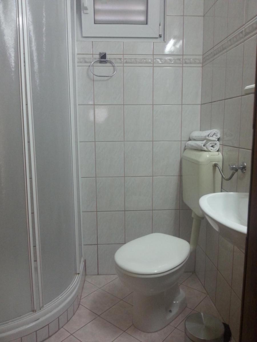 Photo 32
