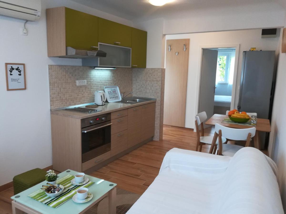 Iris Apartment
