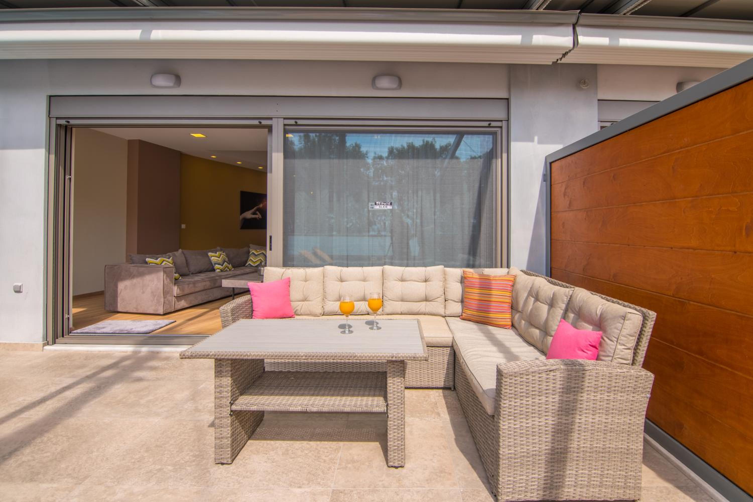 UTOPIA luxury apartment view 5