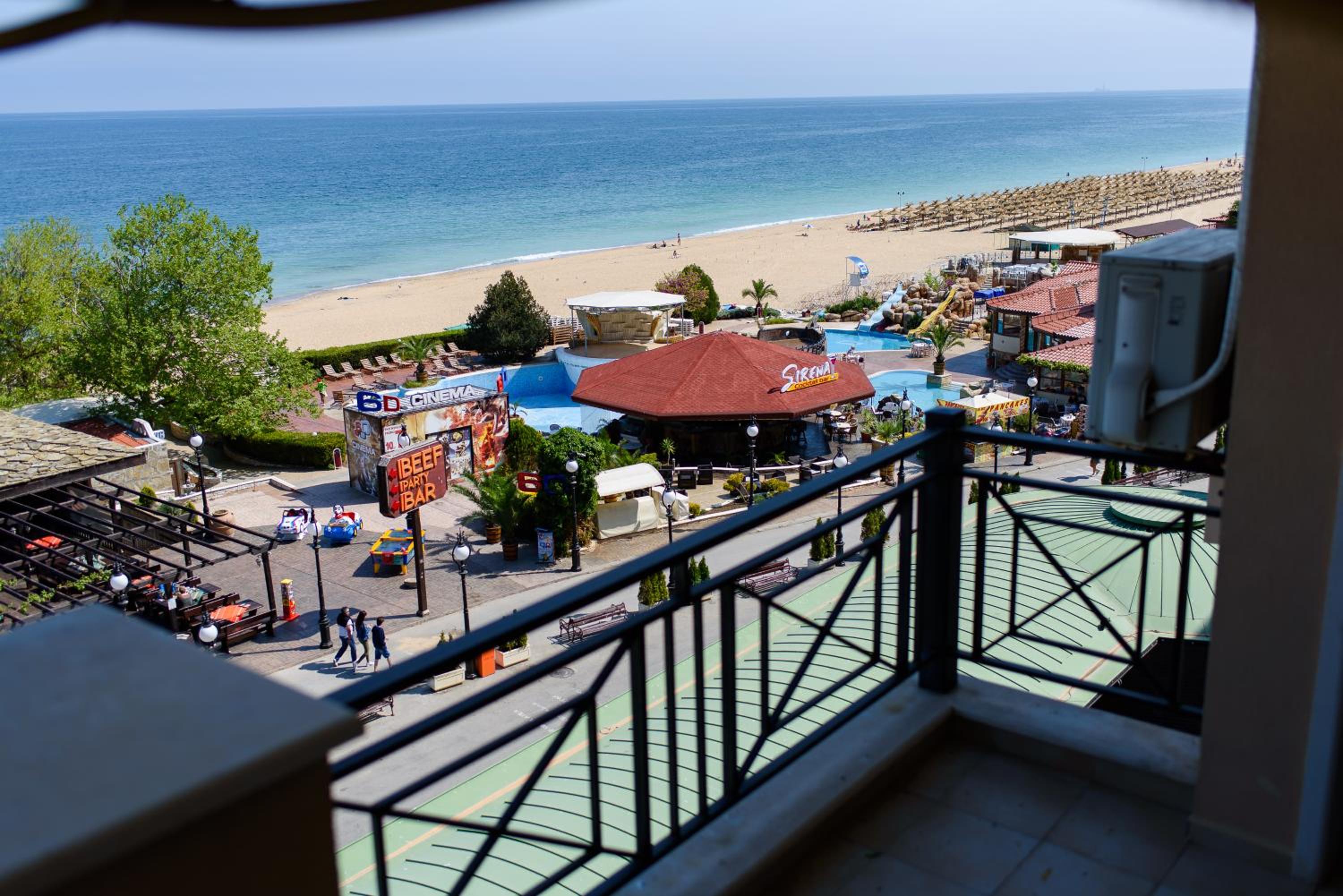 SEAVIEW BG Beach Front Suites view 4
