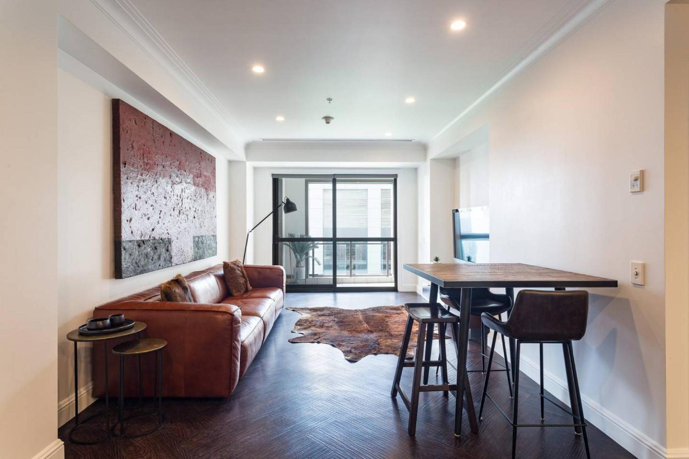 Heritage Luxury & Viaduct Vibe view 3