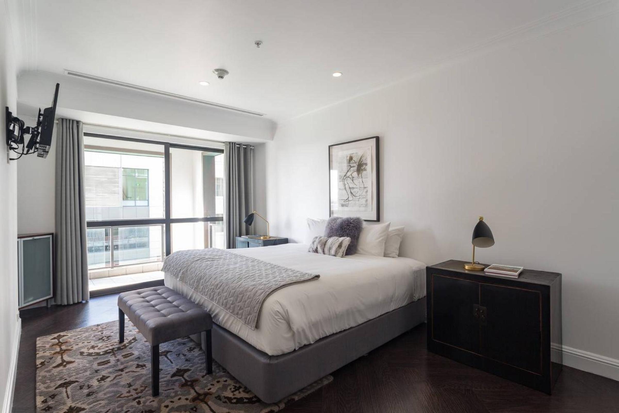 Heritage Luxury & Viaduct Vibe view 5