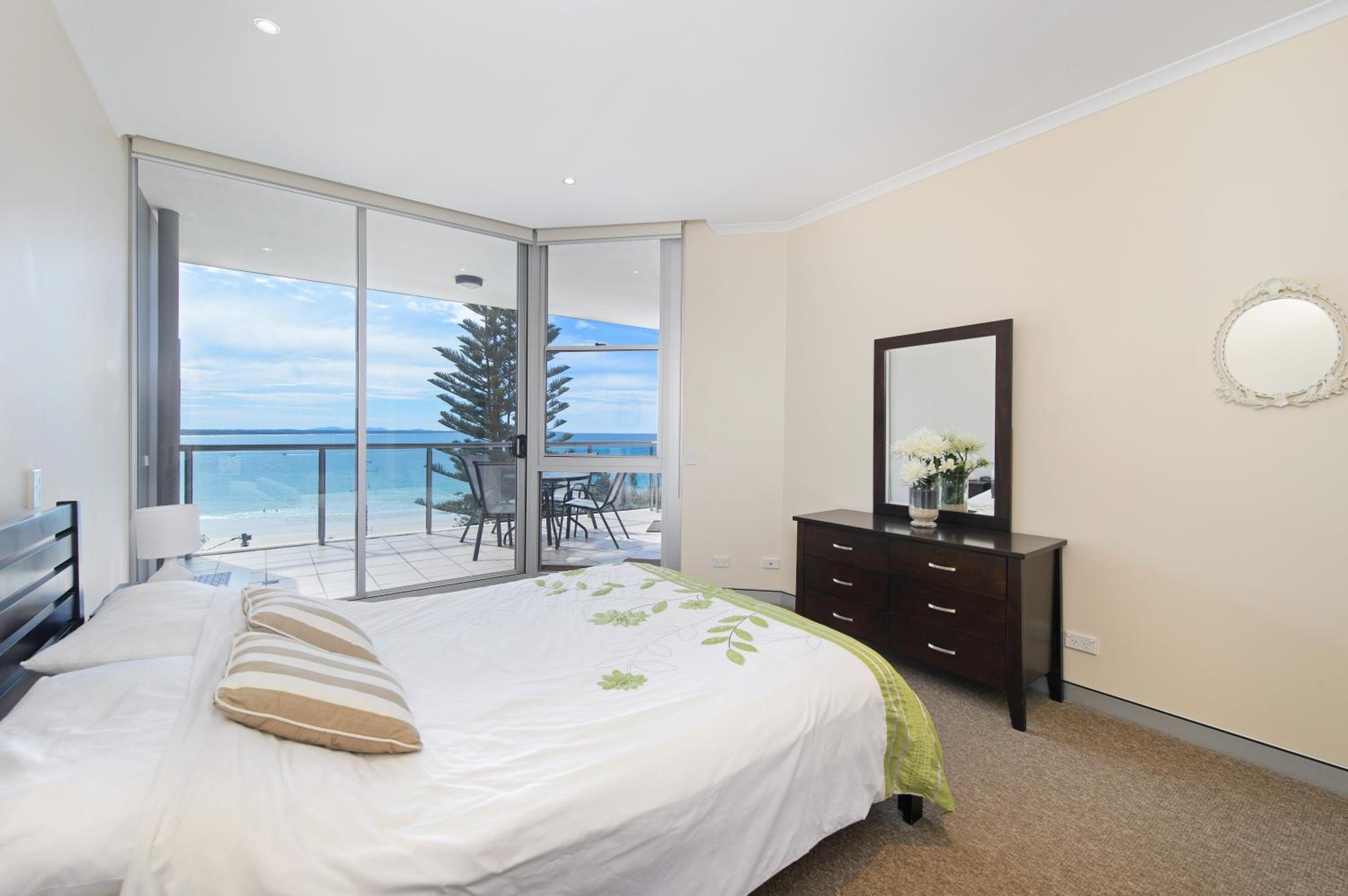 Sandcastle 407 12-24 William Street view 5