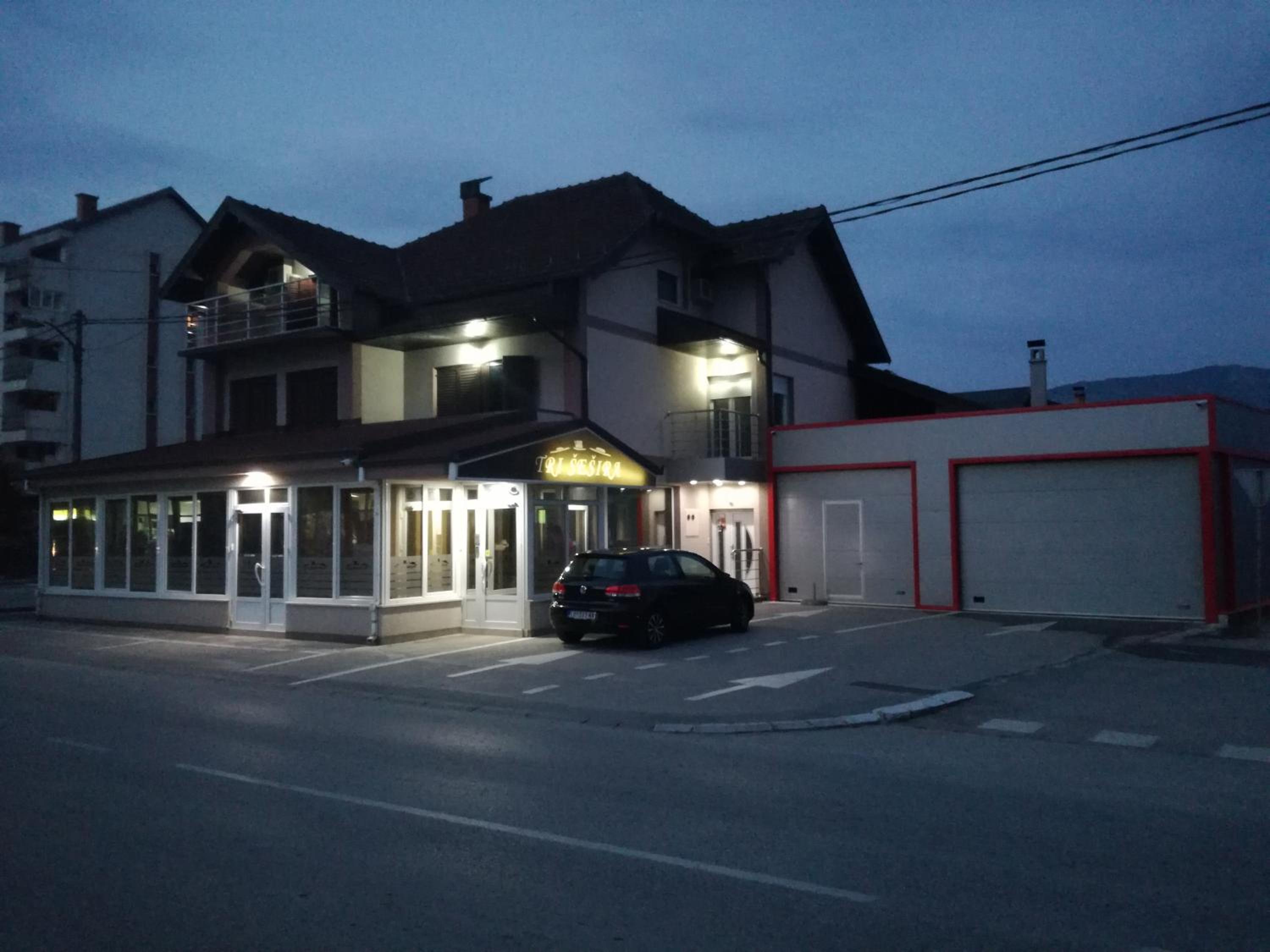 Photo 16