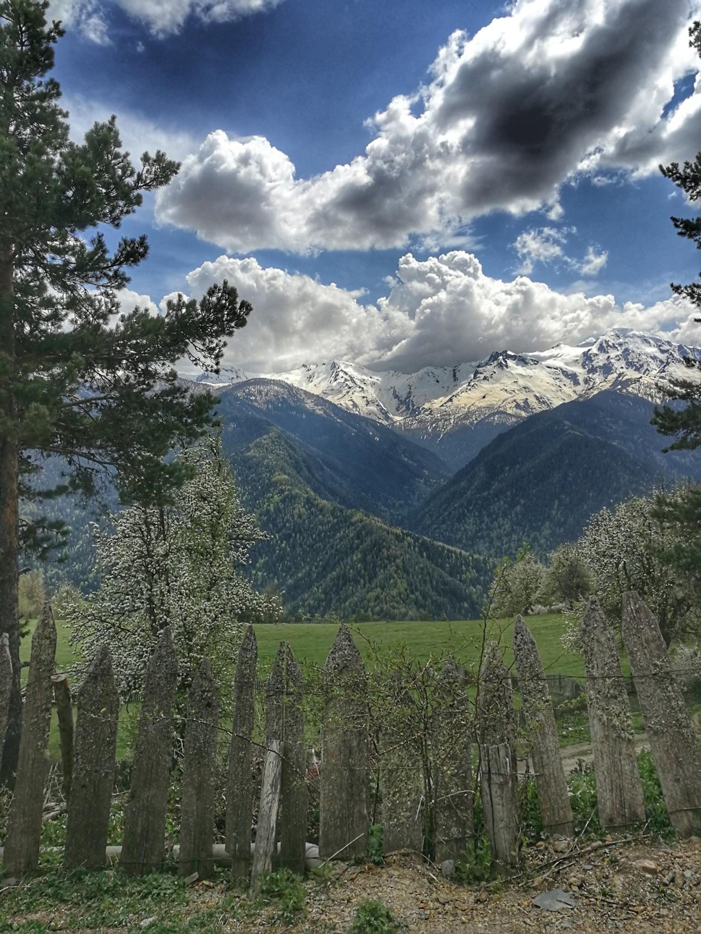 Heshkili huts and cabins Svaneti