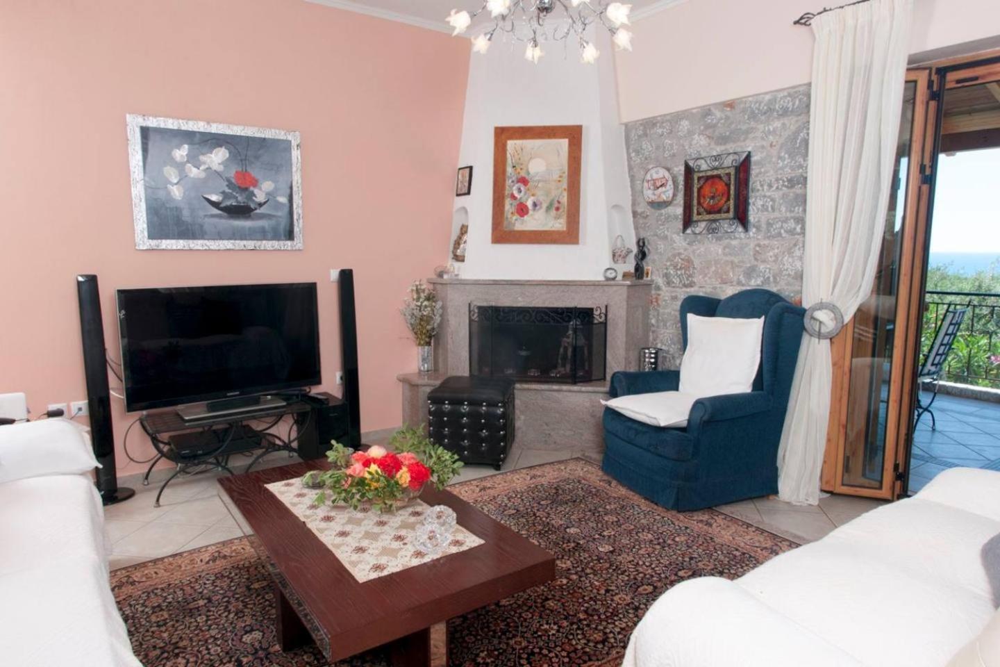 Seaside Serenity - Stylish Seaview Home