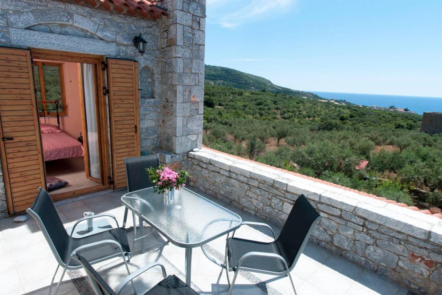 Seaside Serenity - Stylish Seaview Home