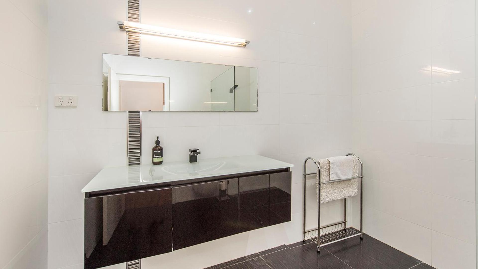 Leisurely Manor - spacious three bedroom home in Fremantle