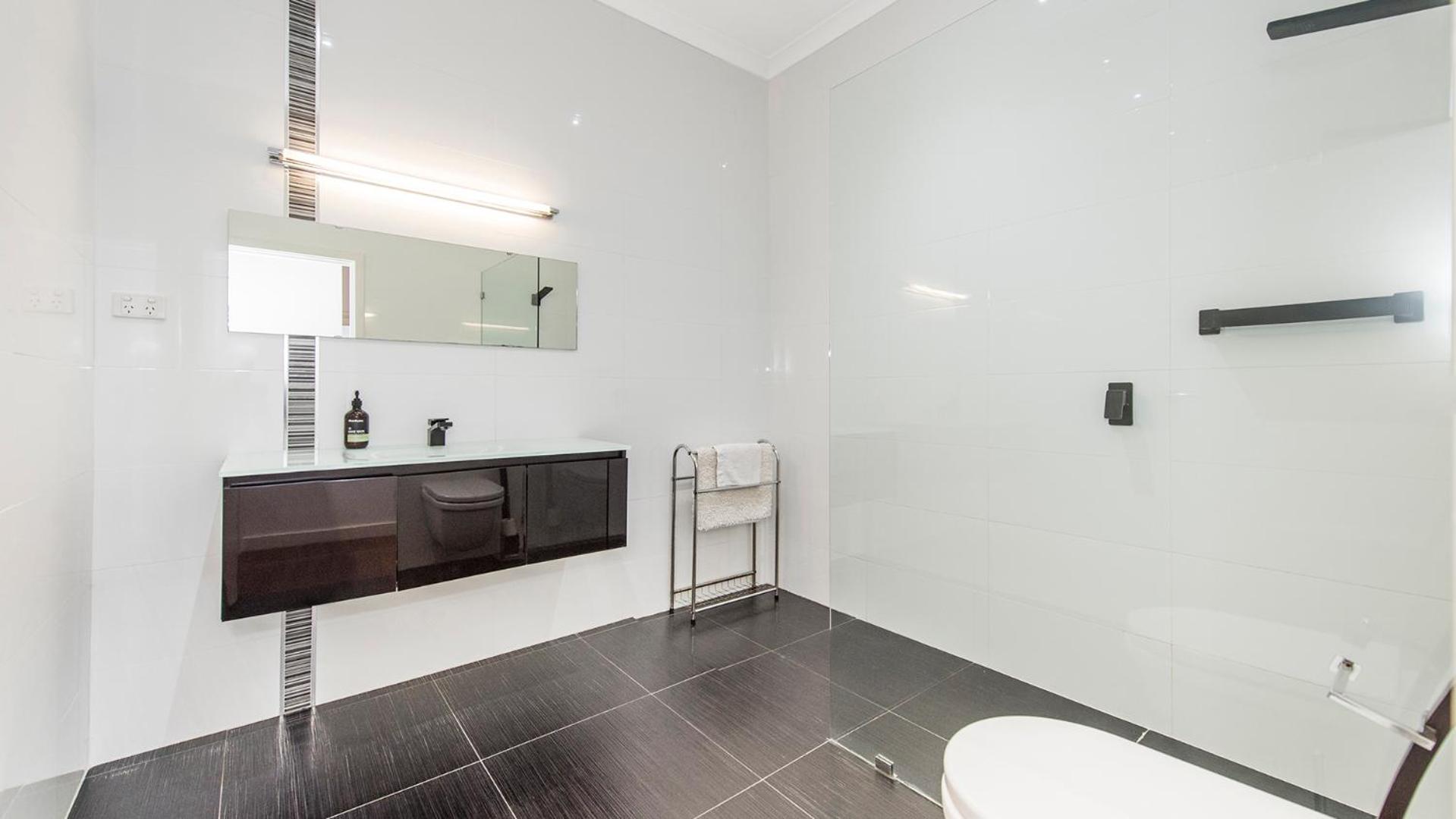 Leisurely Manor - spacious three bedroom home in Fremantle