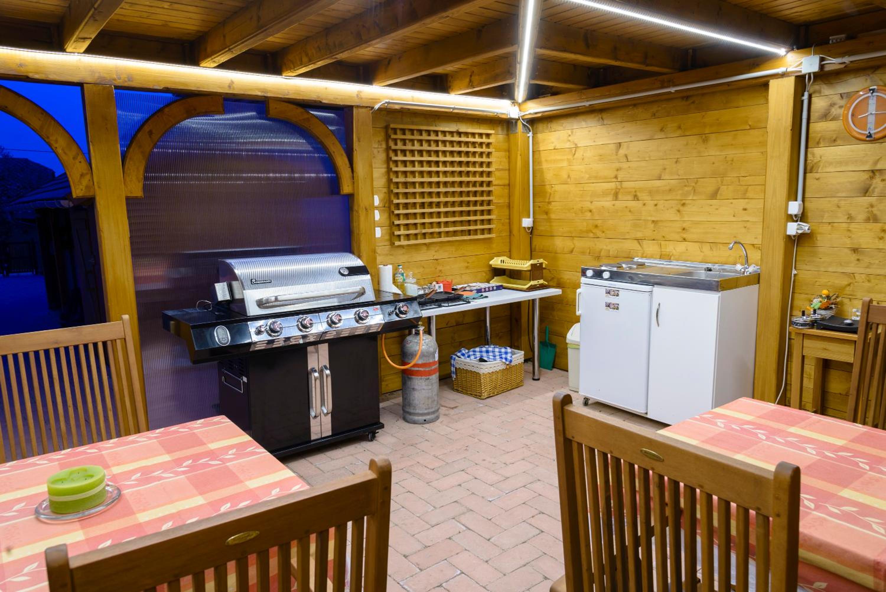 Photo 34