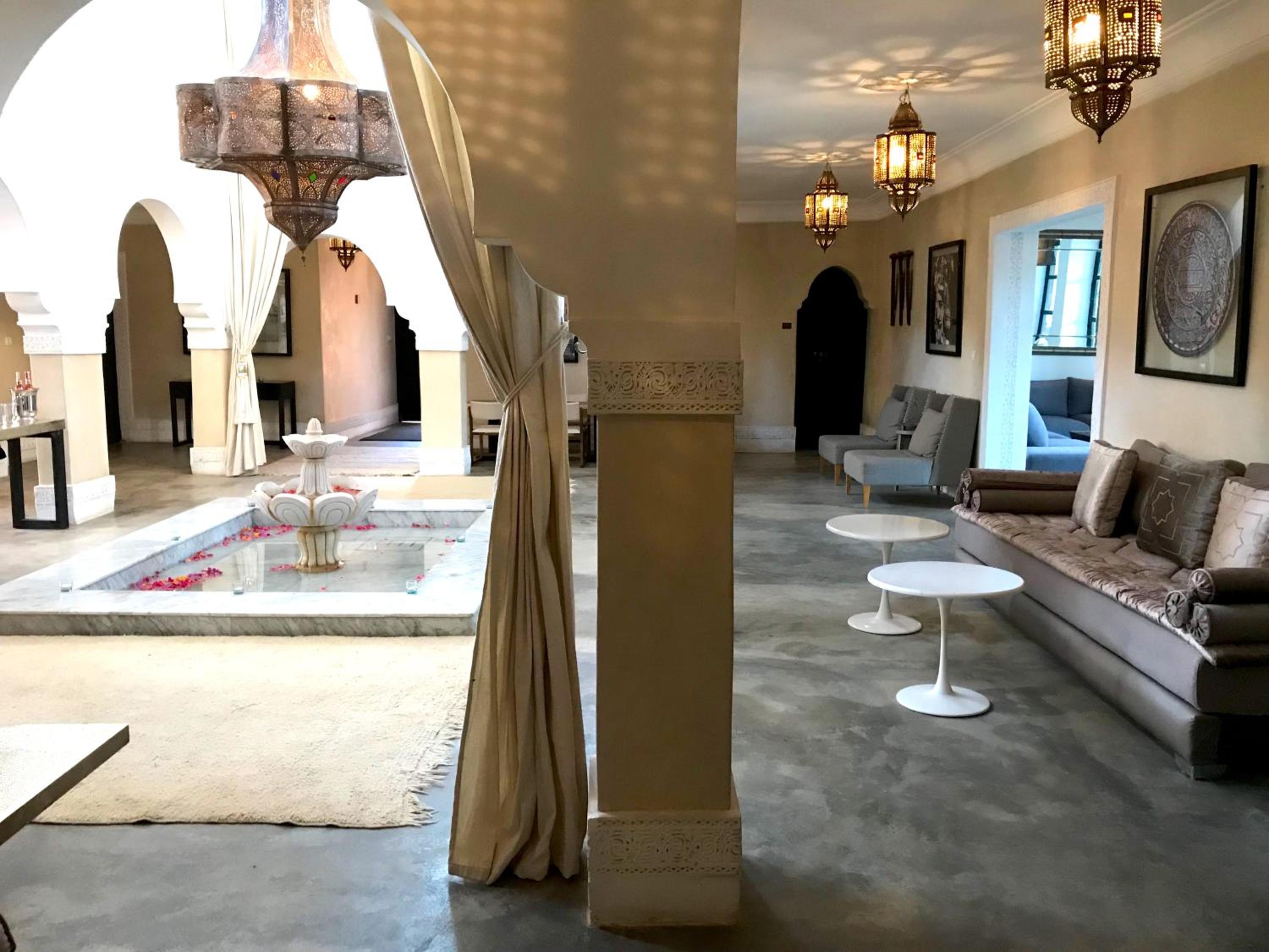 lounge