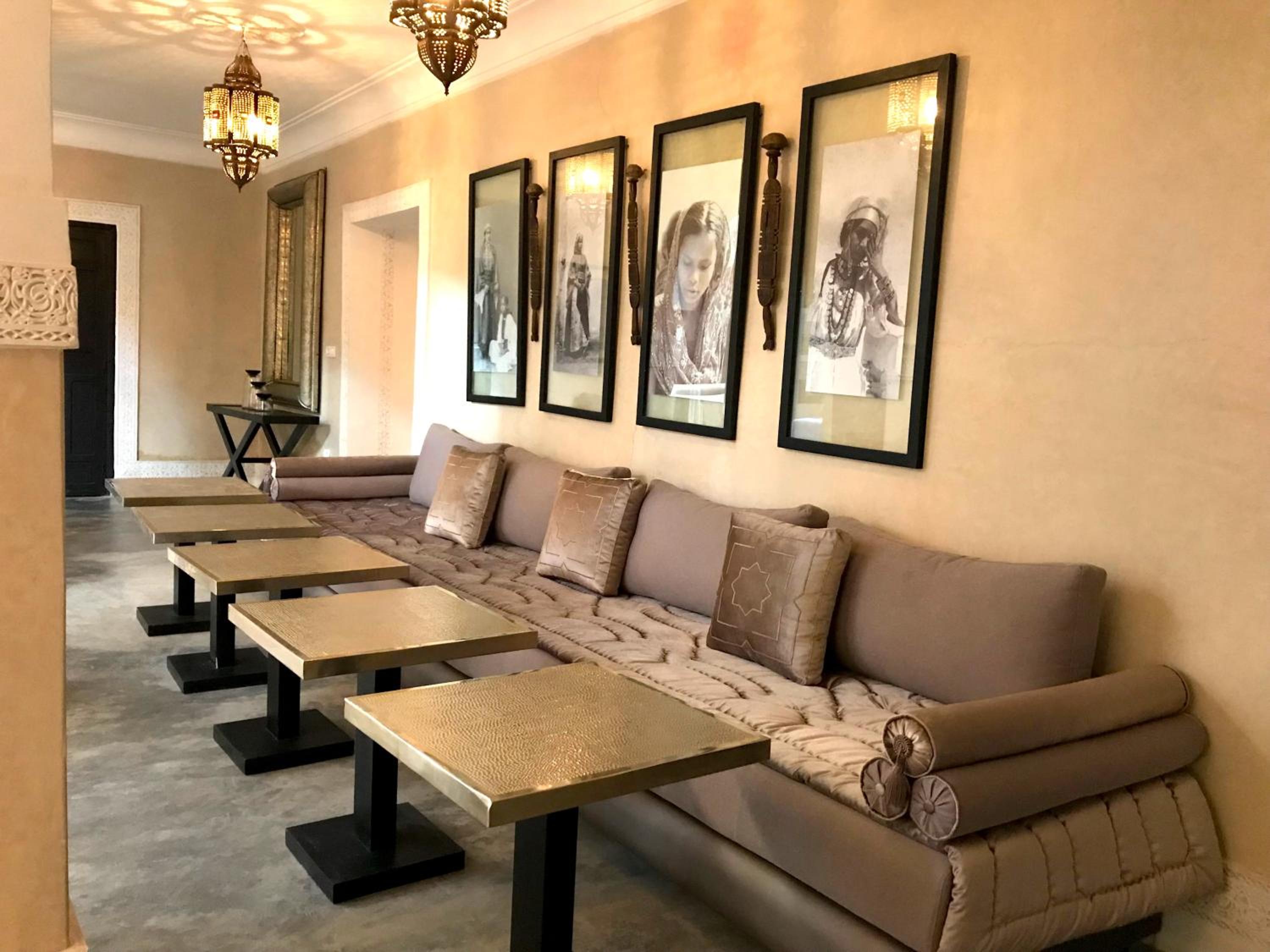 lounge