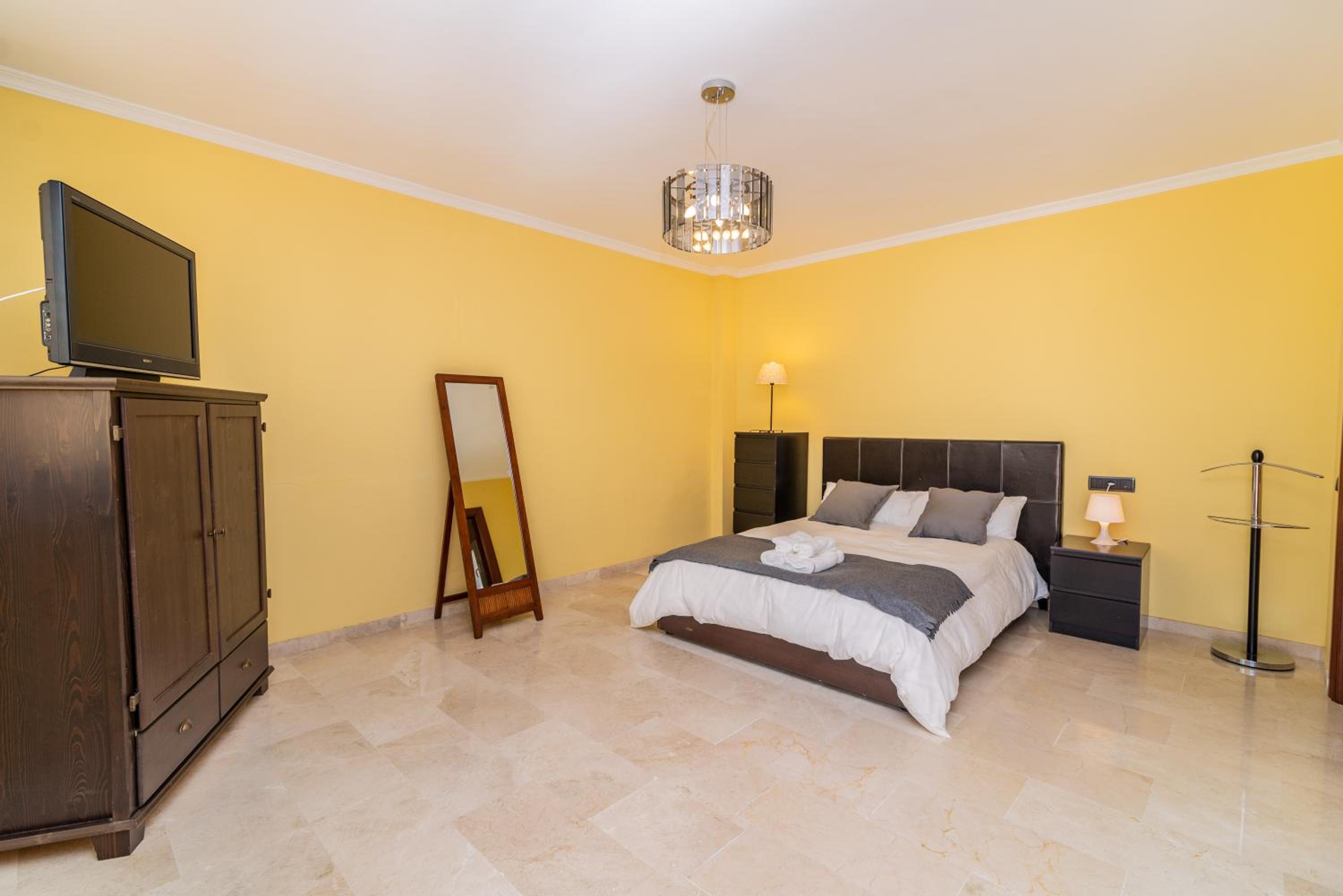 "Ample Villa at Benalmádena Coast" view 5