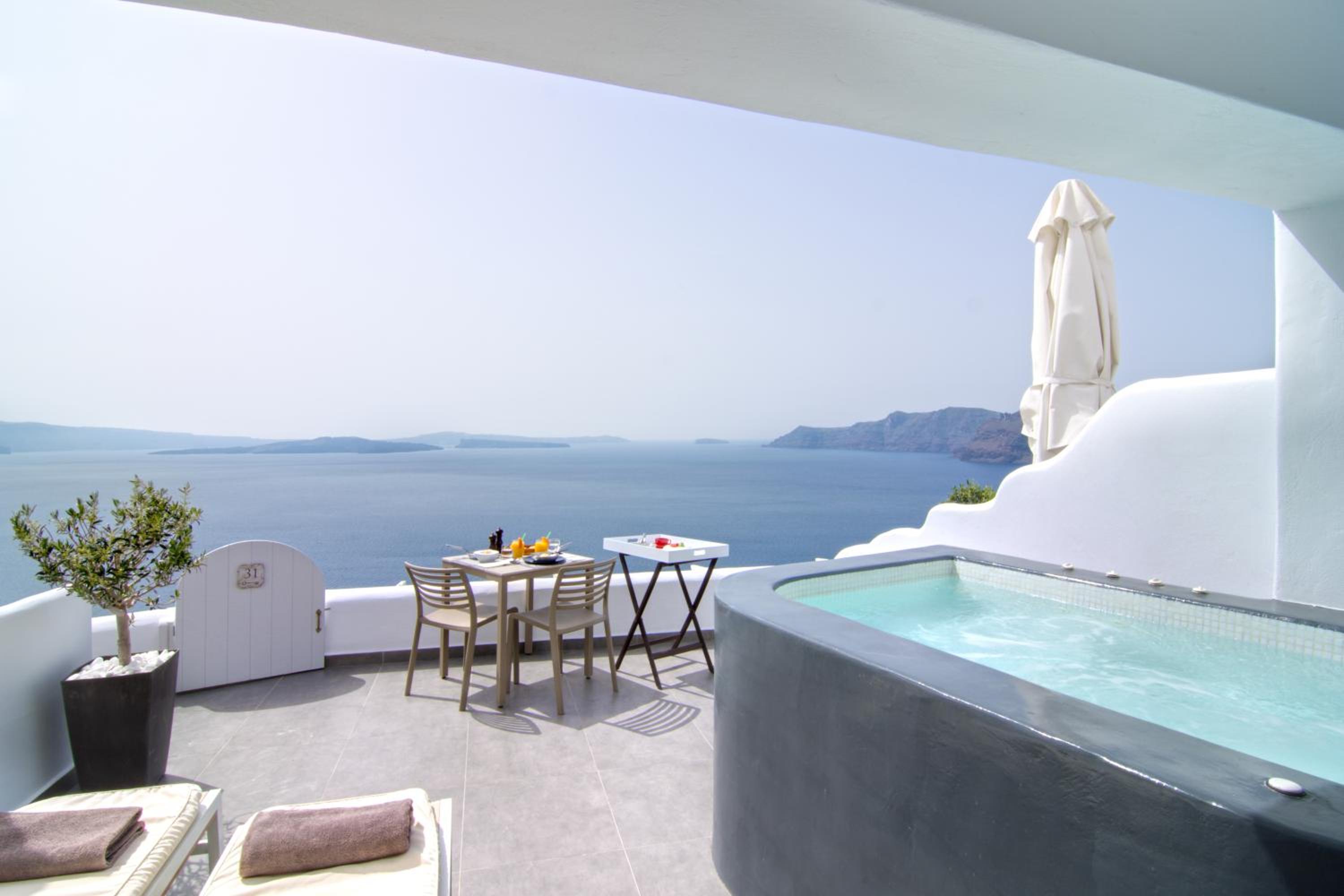 Santorini Secret Suites & Spa 23