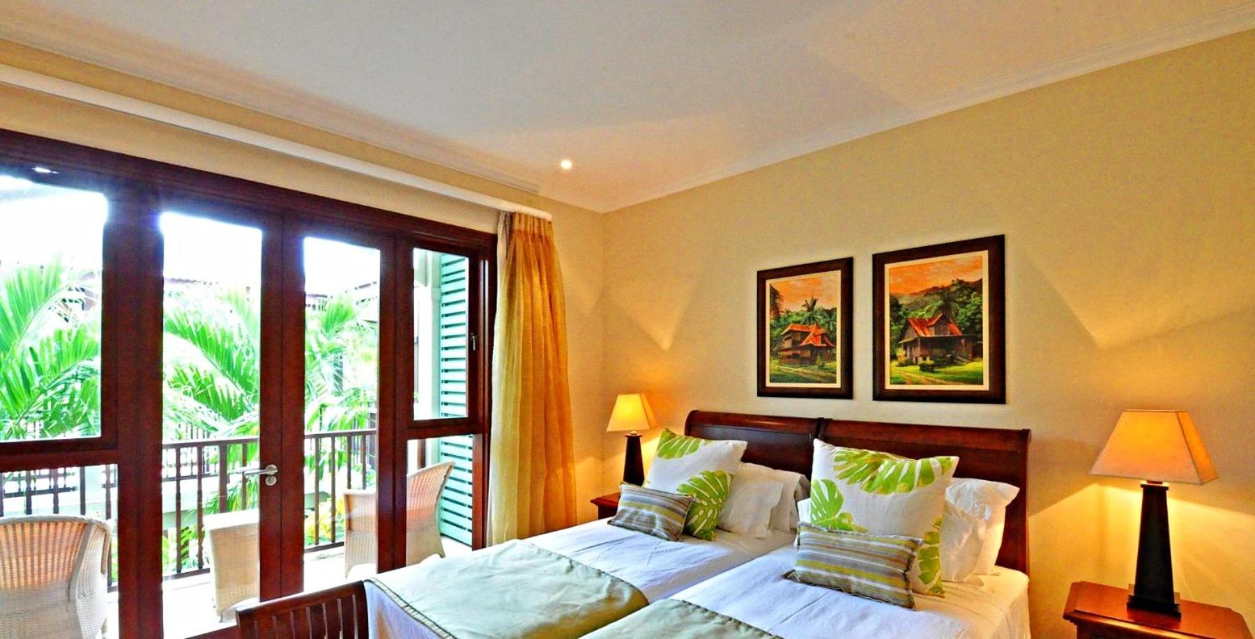 Eden Island, Beach front, Luxury, 3 Bed Ensuite, WiFi