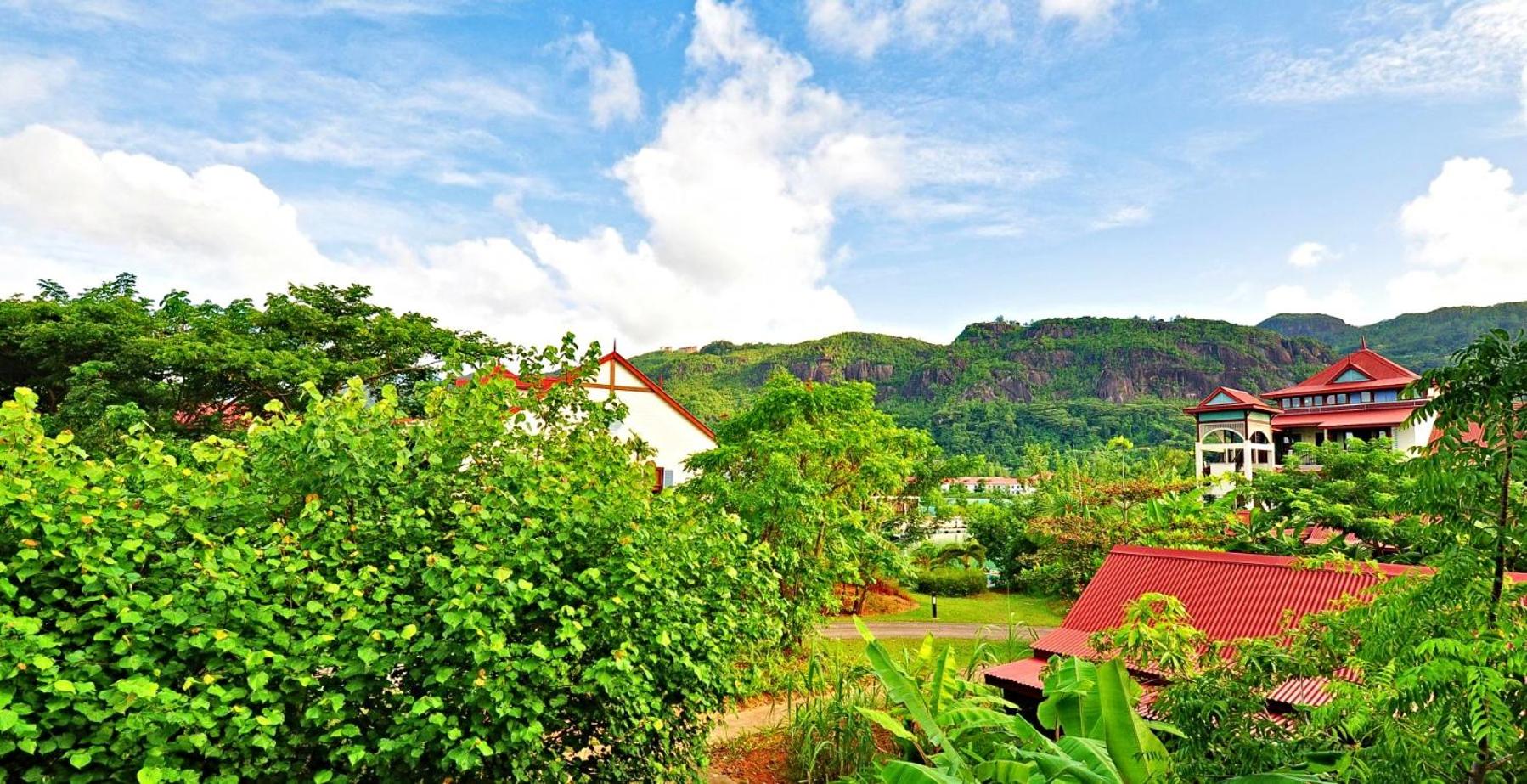 Eden Island, Beach front, Luxury, 3 Bed Ensuite, WiFi photo 5