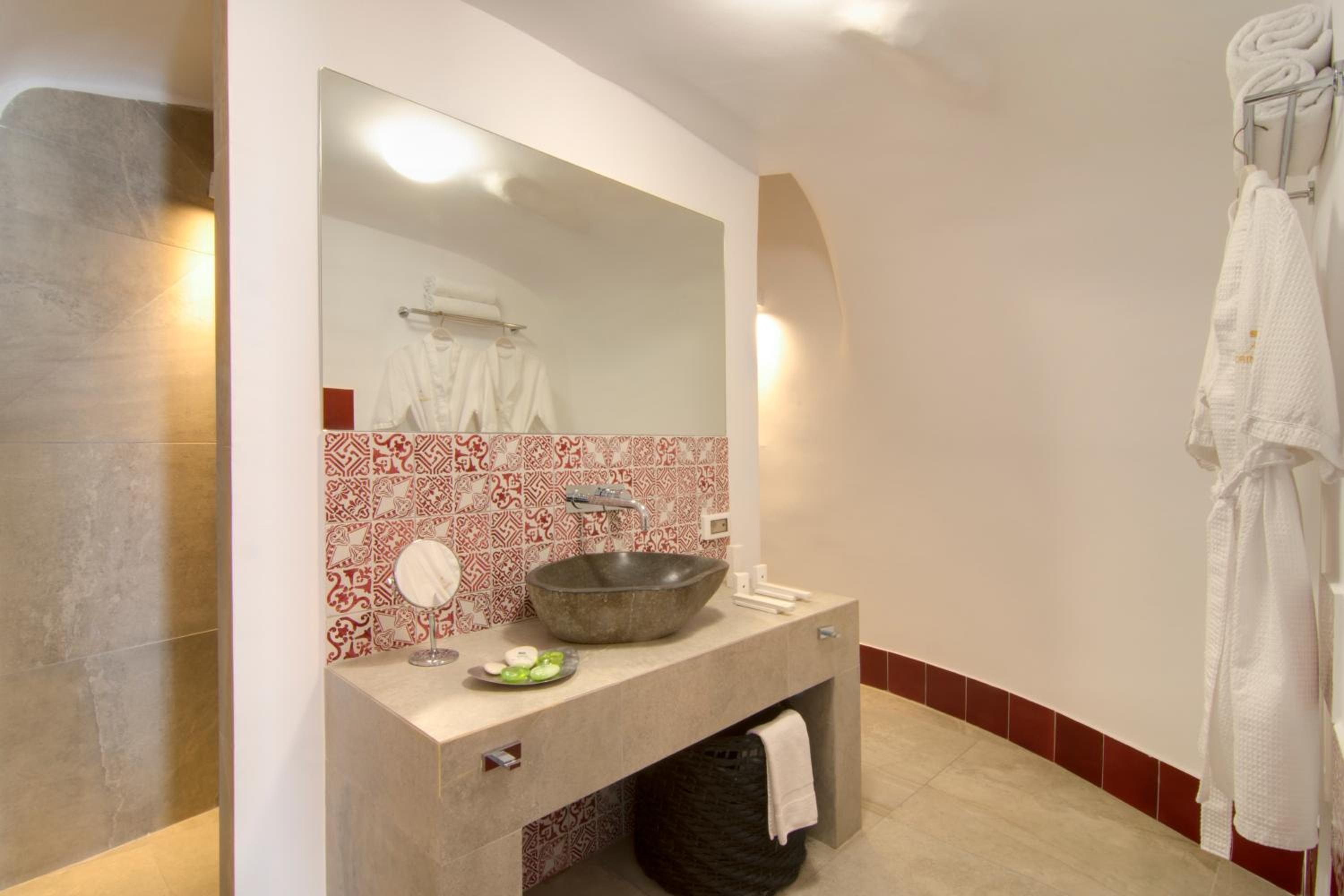 Santorini Secret Suites & Spa 65
