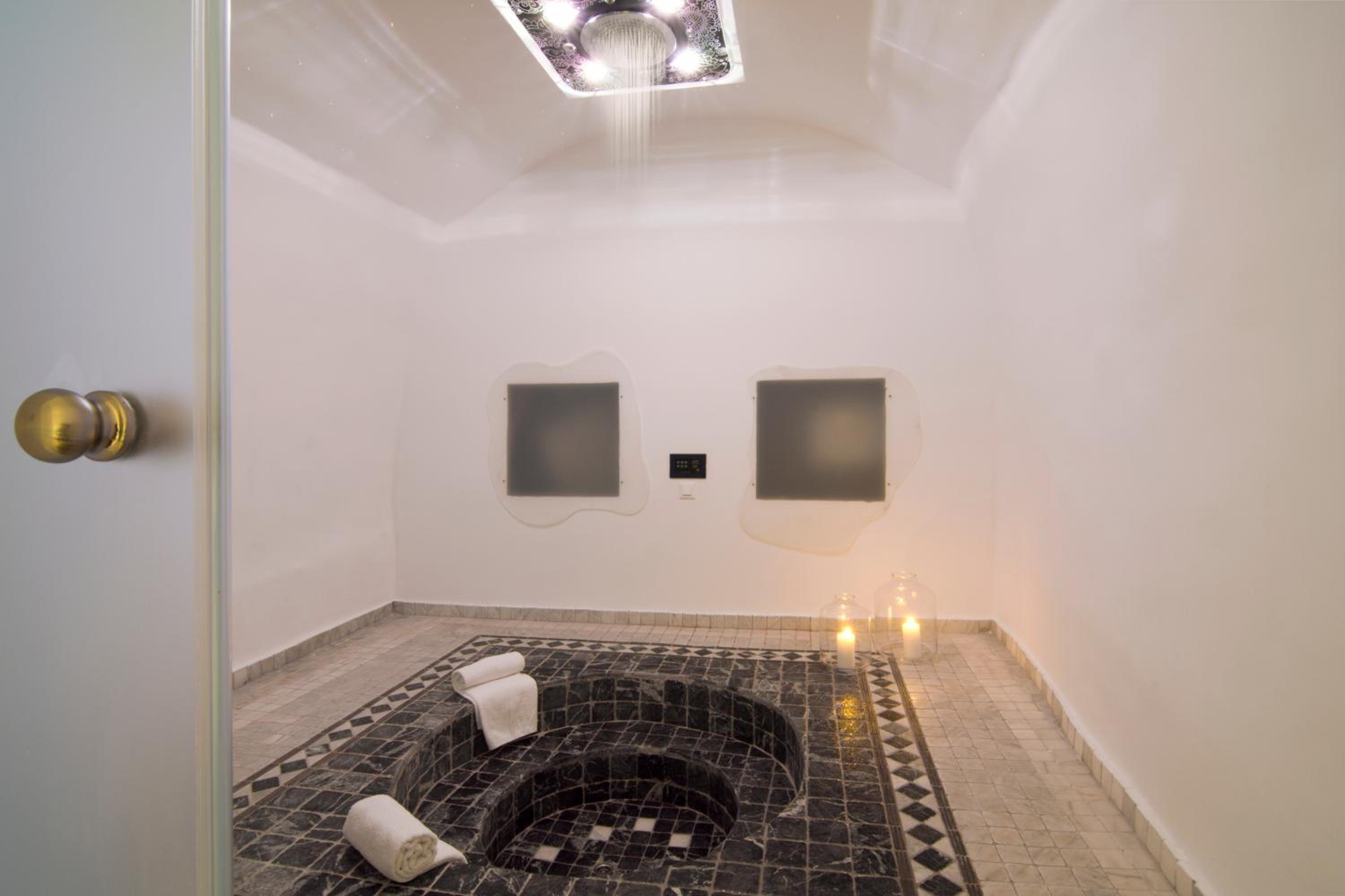 Santorini Secret Suites & Spa 64