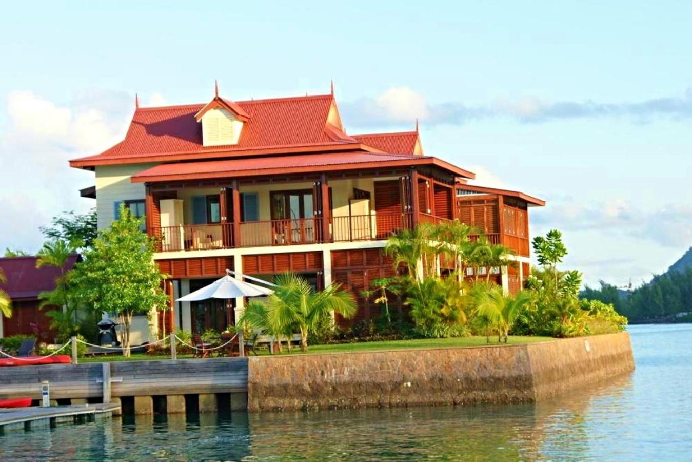 Eden Island, Beach front, Luxury, 3 Bed Ensuite, WiFi photo 2