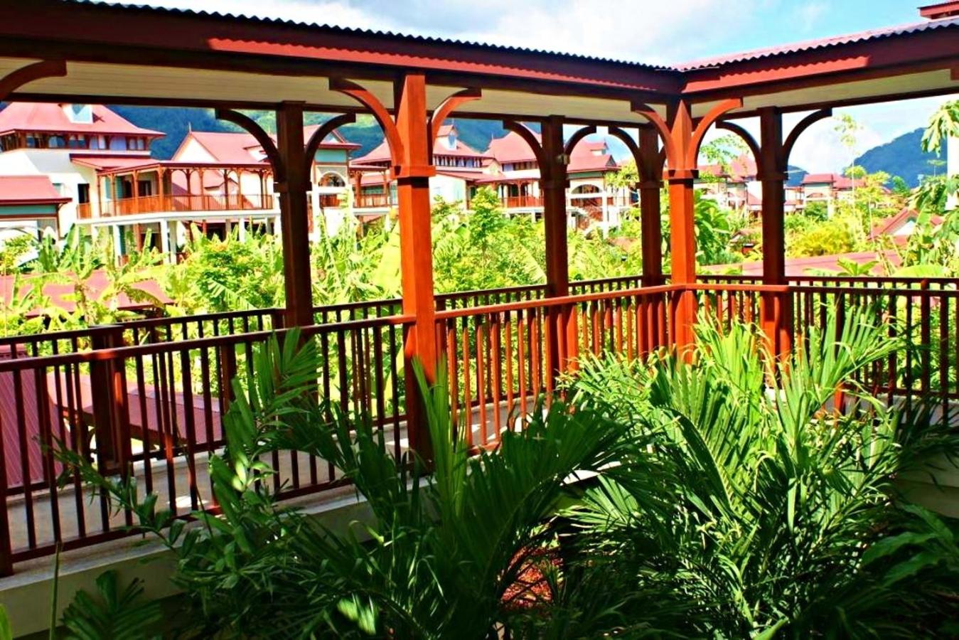 Eden Island, Beach front, Luxury, 3 Bed Ensuite, WiFi