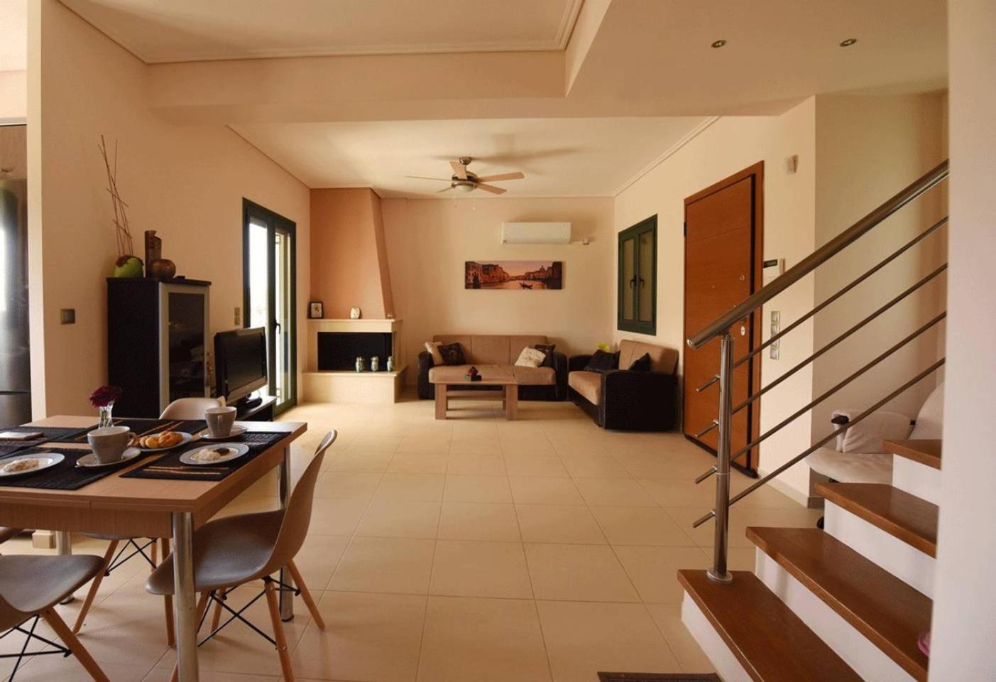 Panelma Villa Tranquil Coastal Retreat in Zacharo view 3