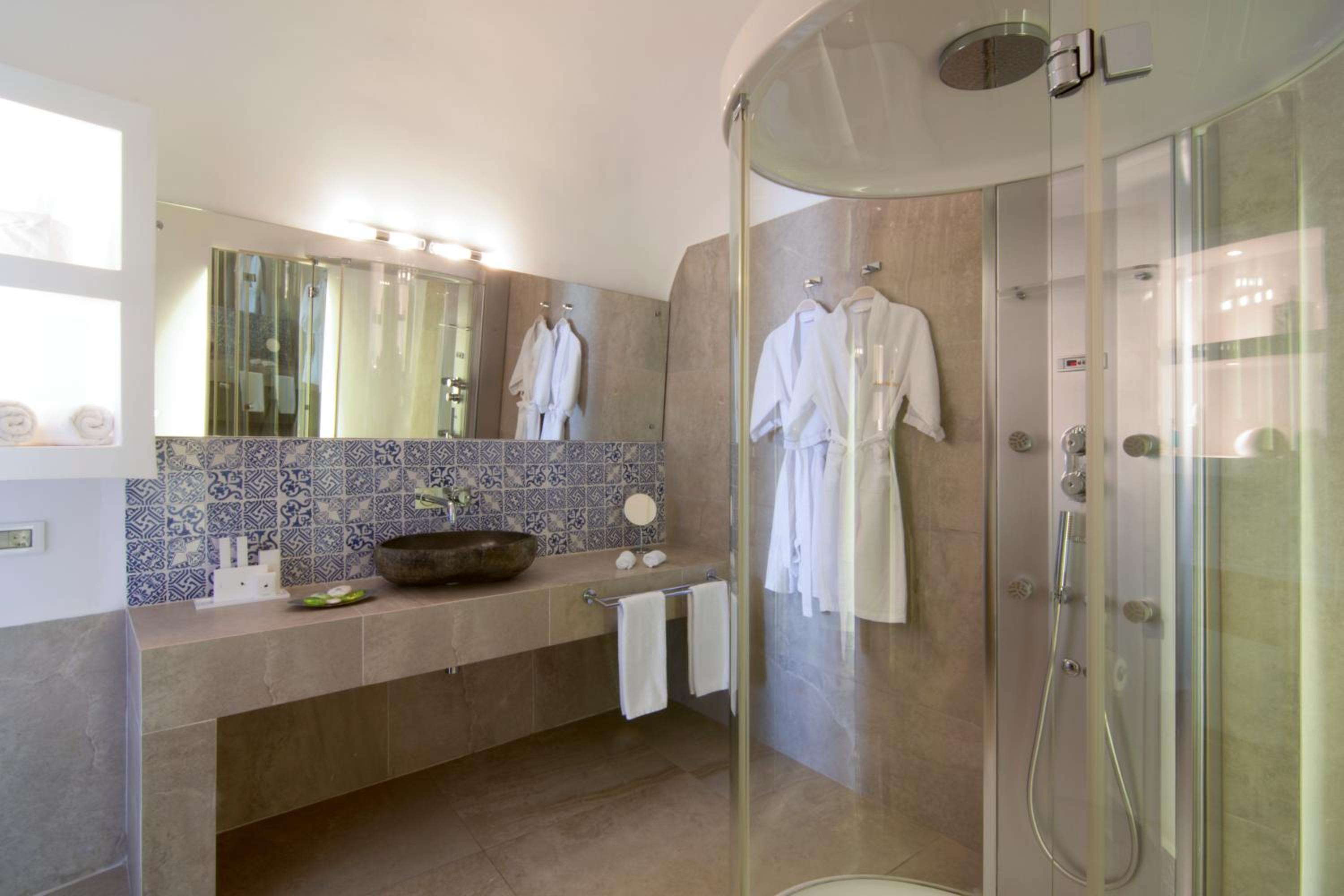 Santorini Secret Suites & Spa 25