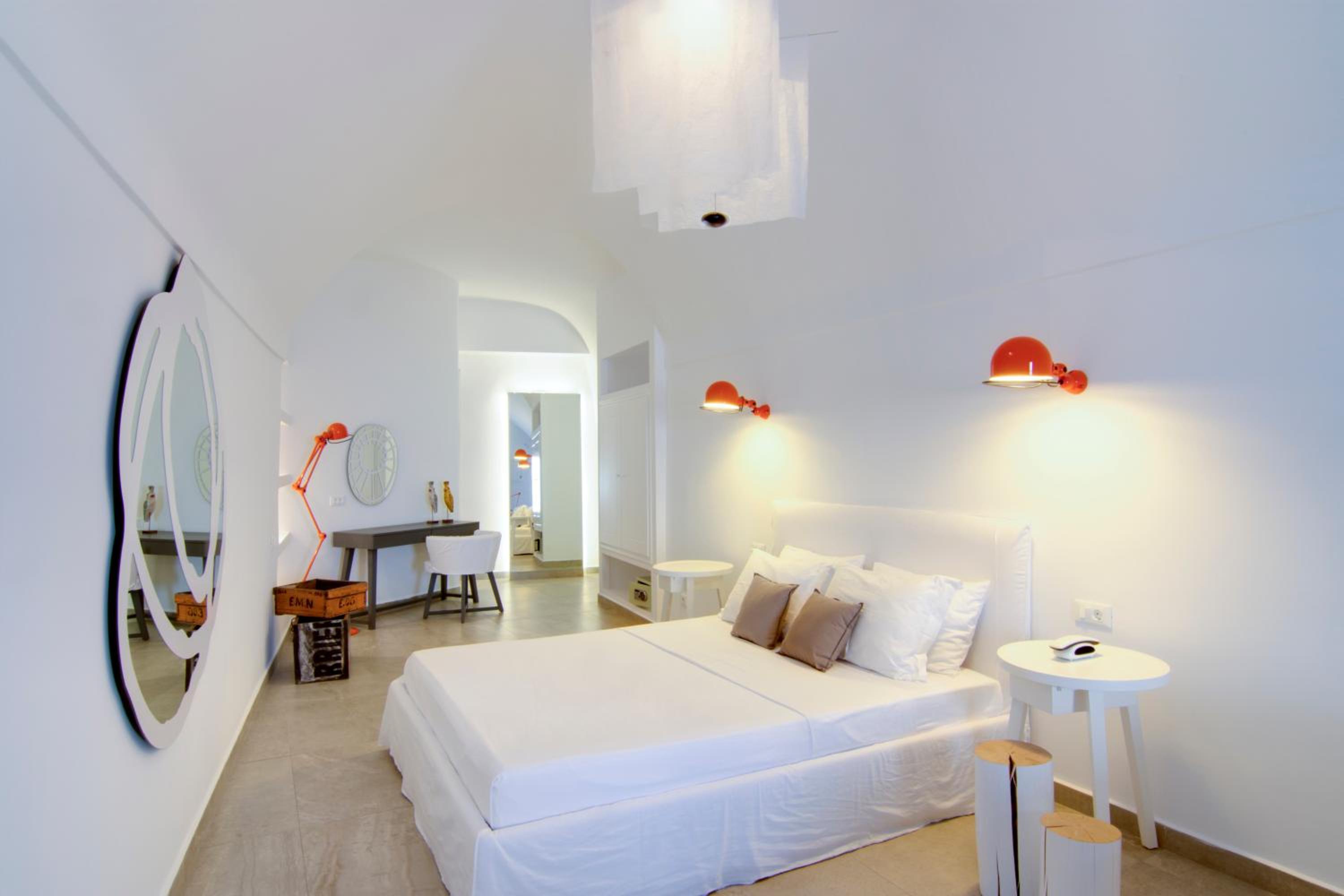 Santorini Secret Suites & Spa 7