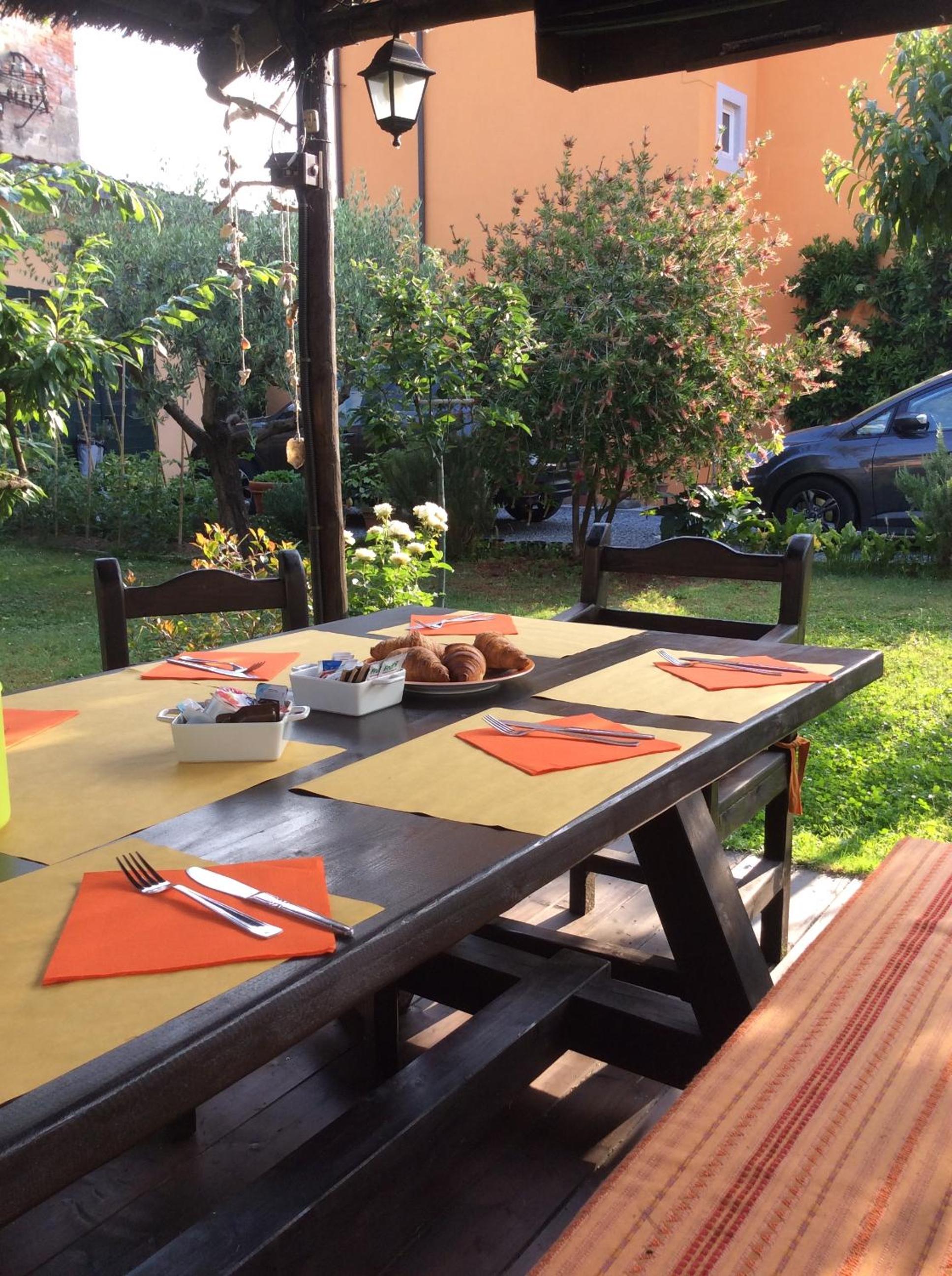 Bed & Breakfast Lucca Fora
