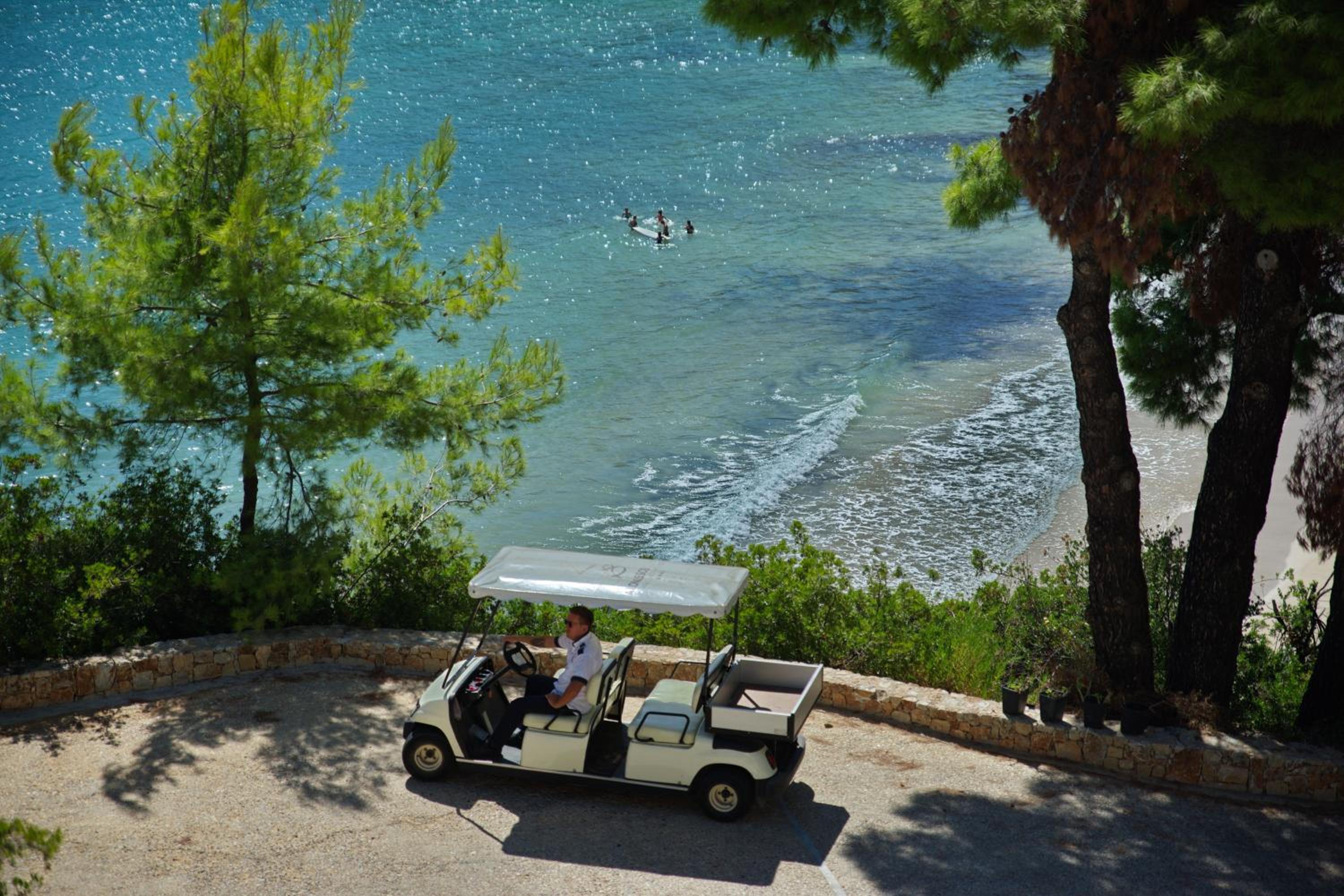 Alonissos Beach Bungalows And Suites Hotel
