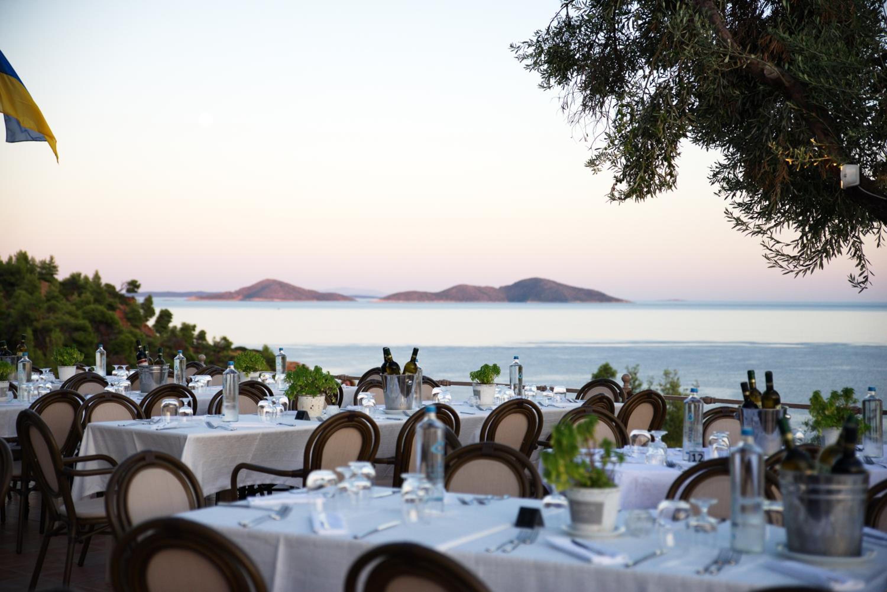 Alonissos Beach Bungalows And Suites Hotel