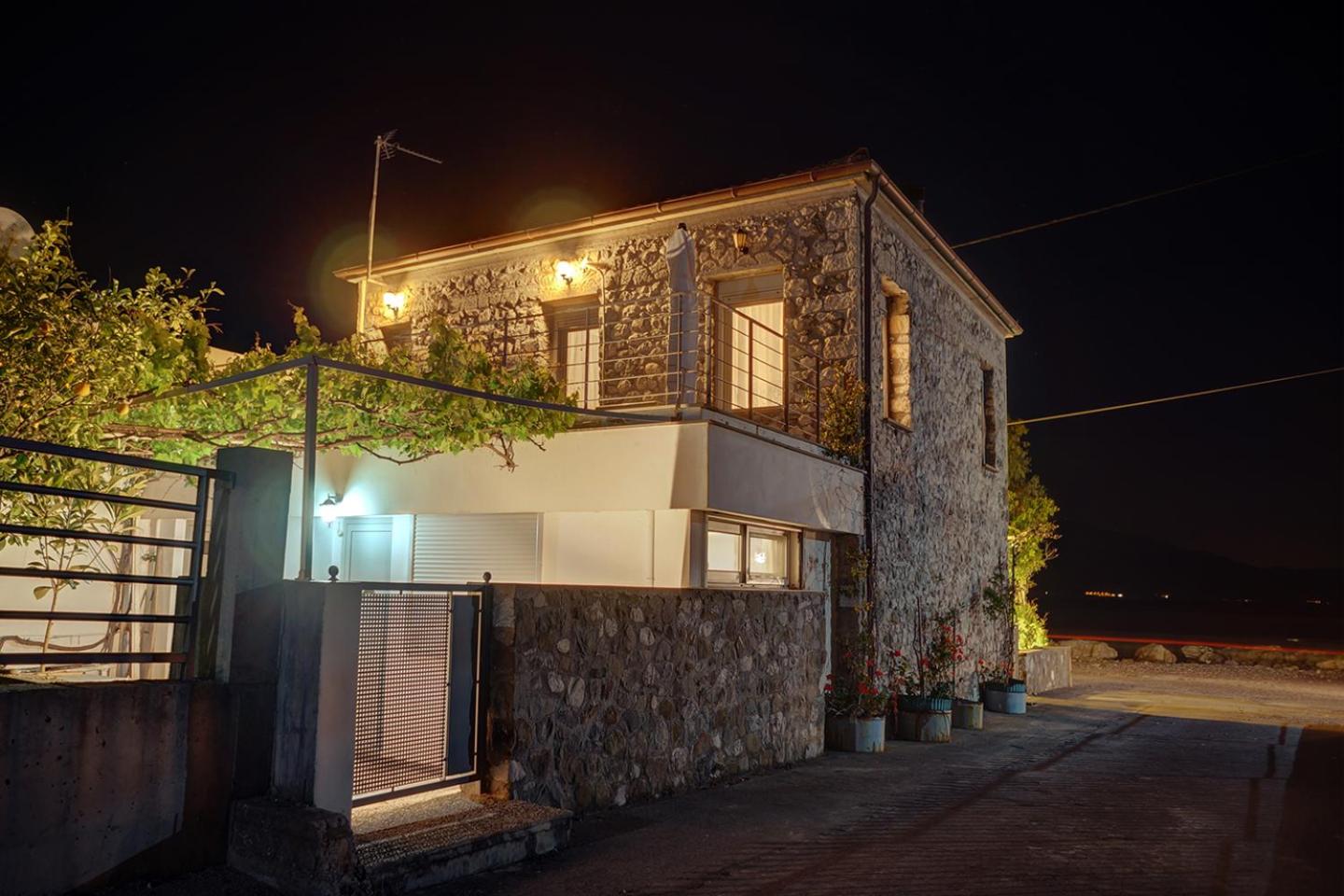Ianos Maisonette