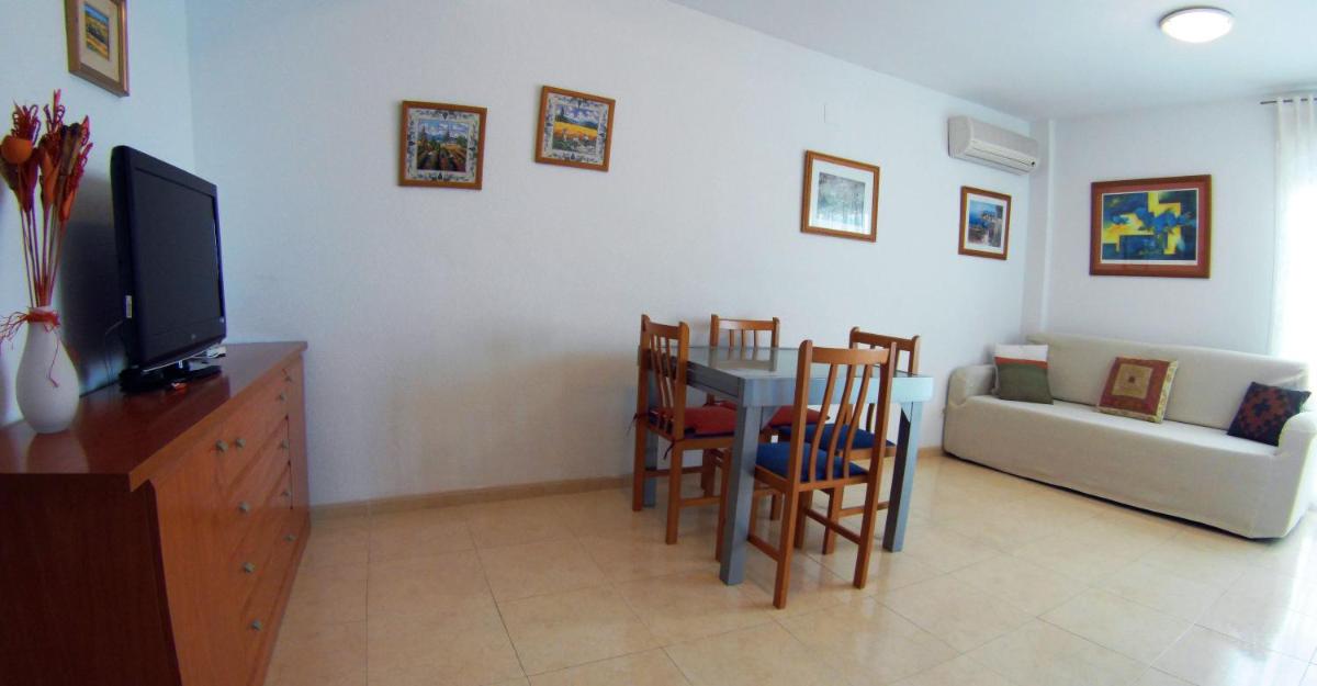acapulco 3 frontal photo 5