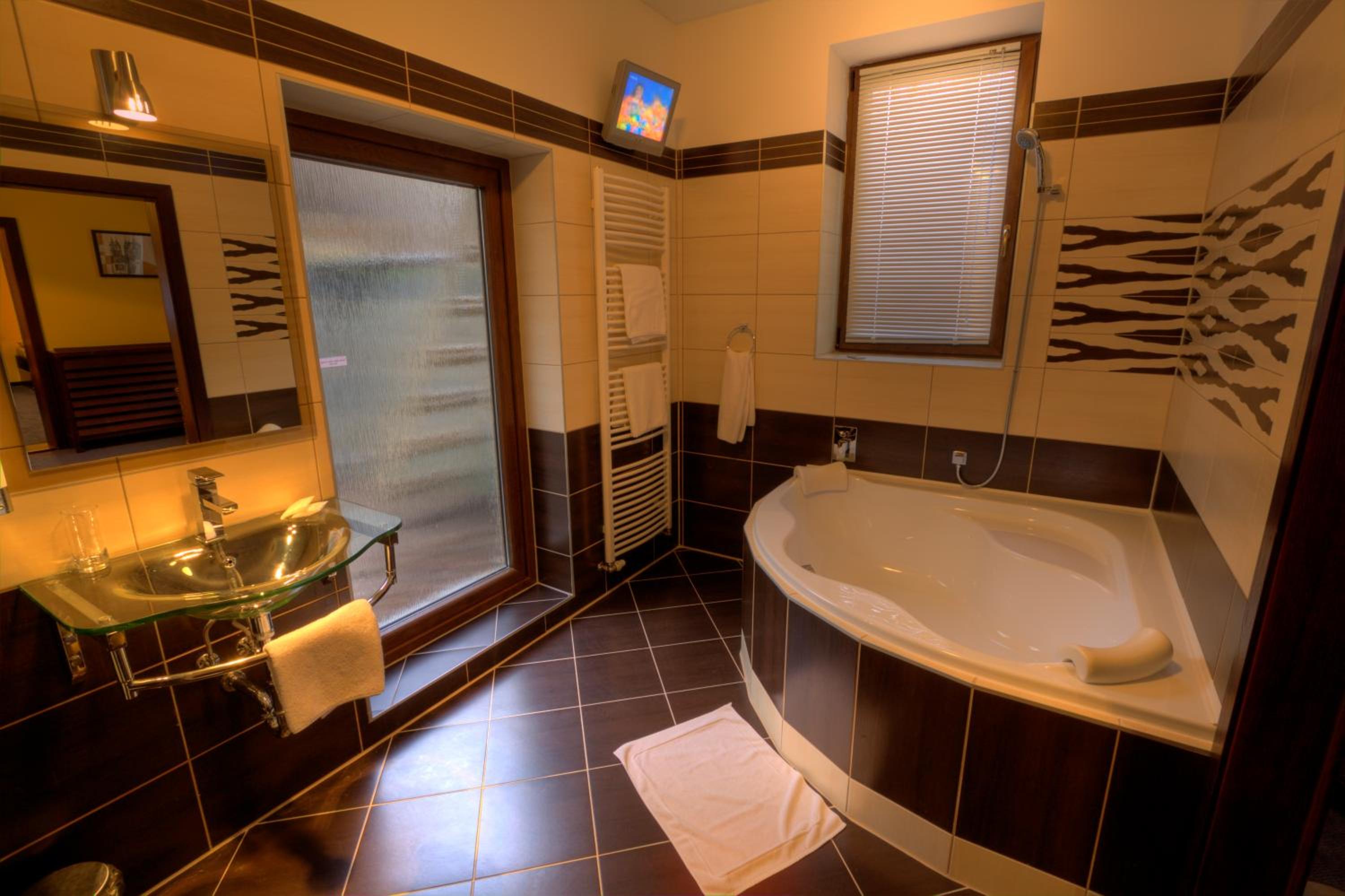 Photo 57
