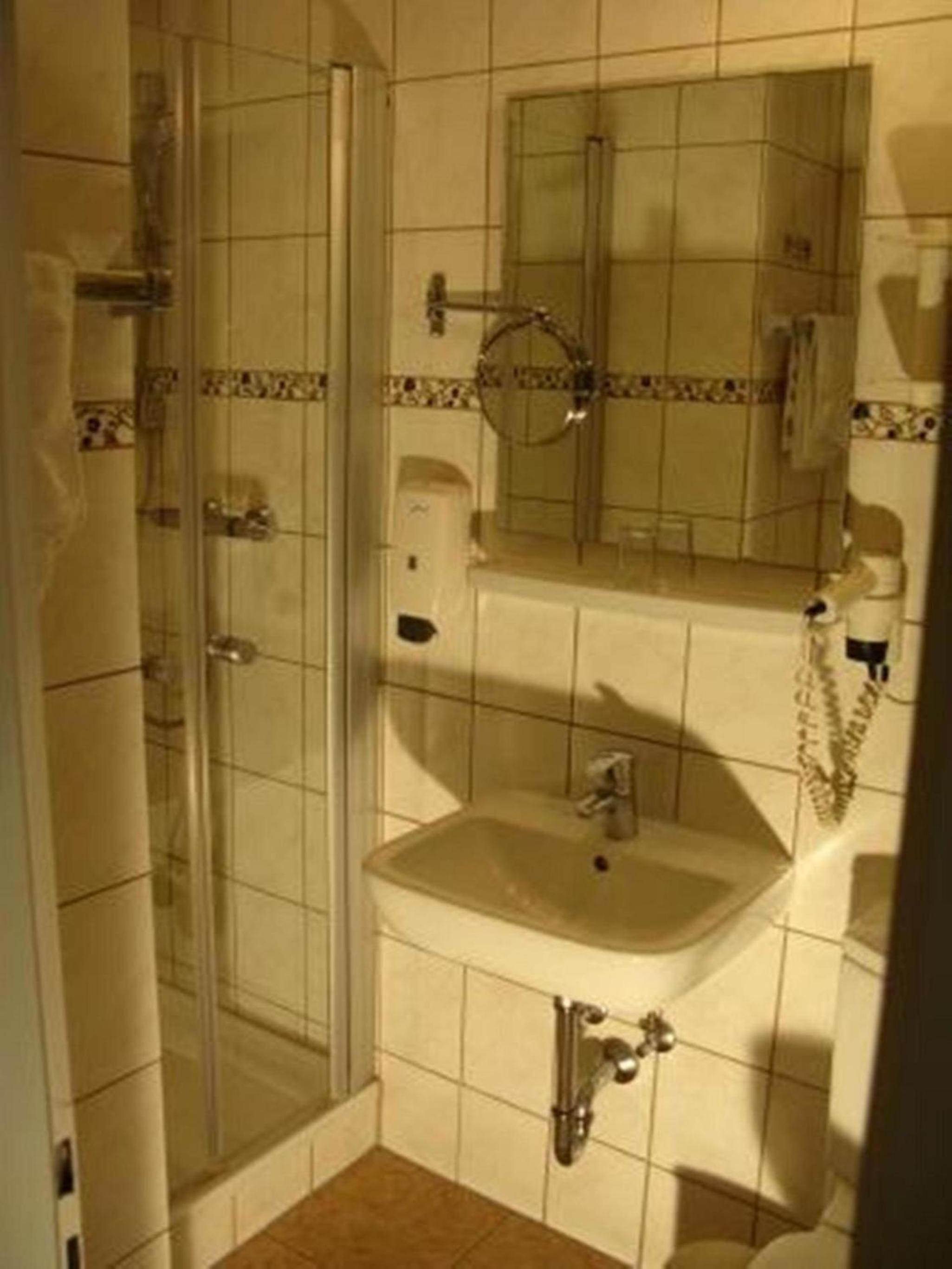 Hannover Vacations - Hotel Waldersee - Property Image 24
