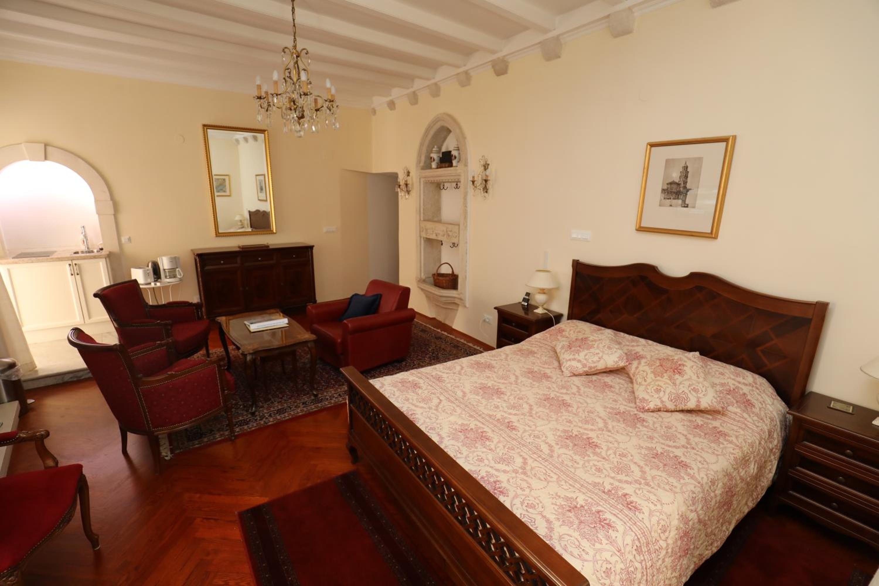 Antunini Studio Apartment