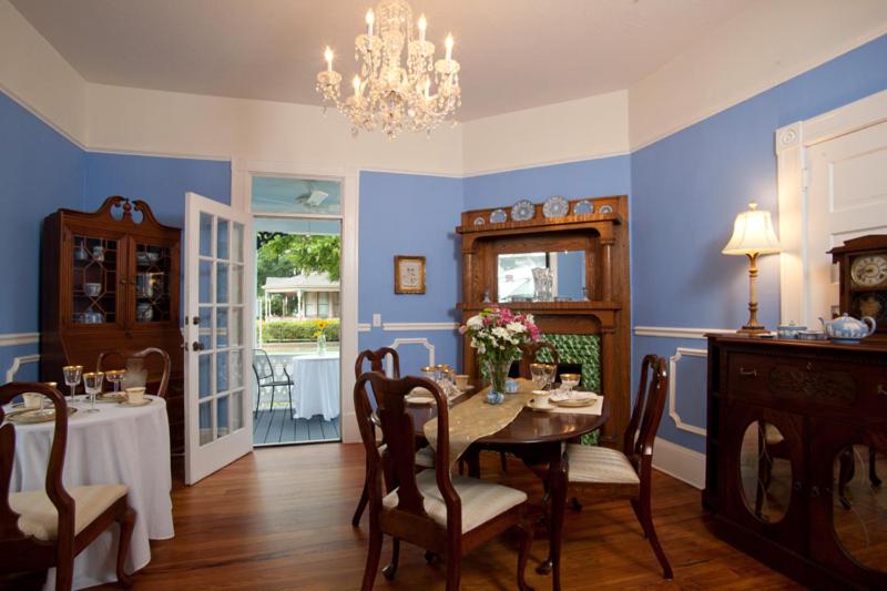 Blue Heron Inn