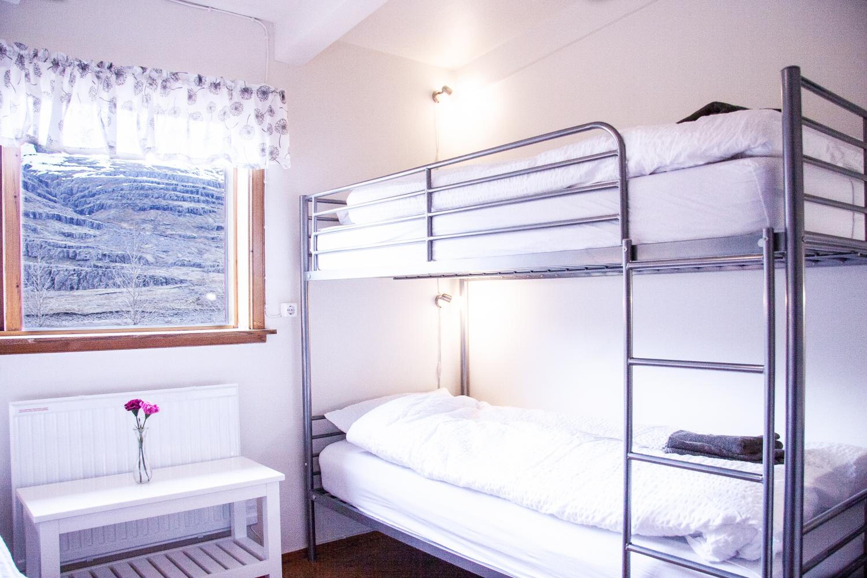 Fossardalur Guesthouse