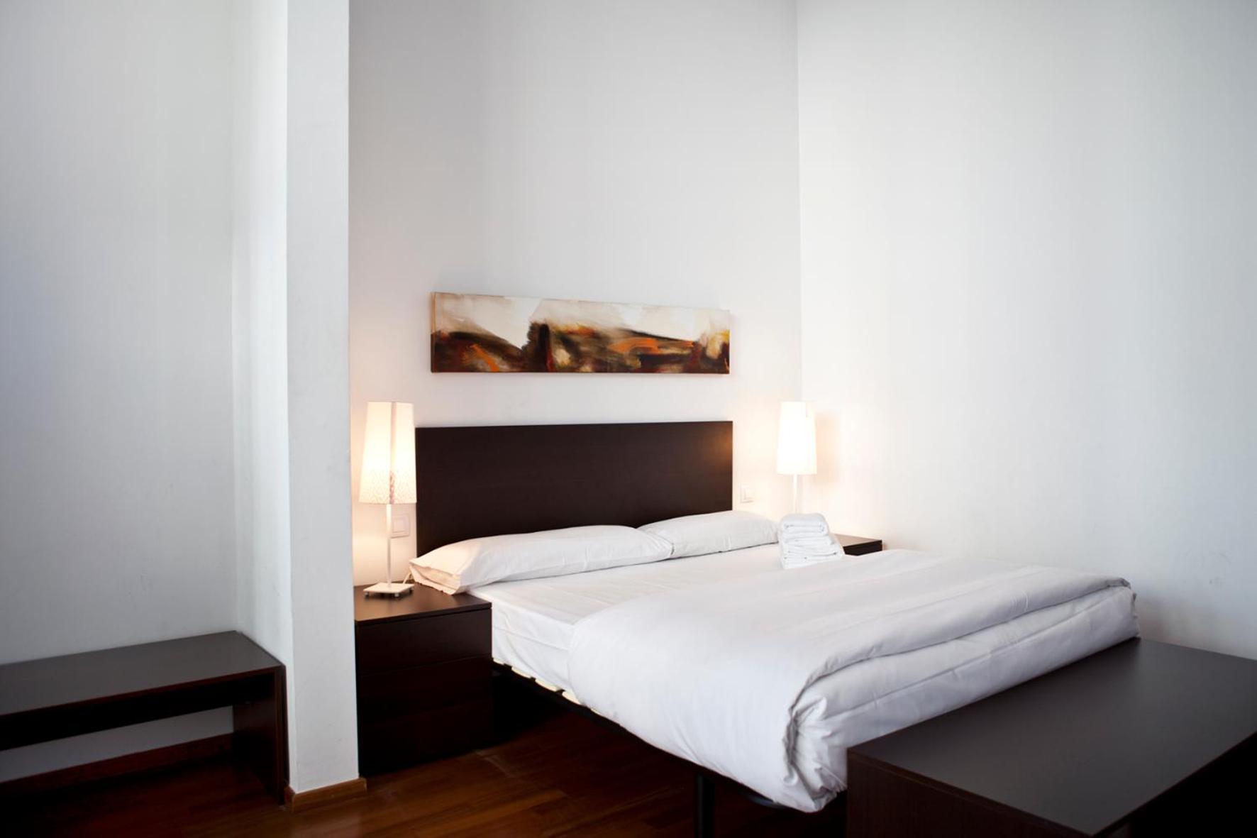 Fewdays Barcelona Apartments