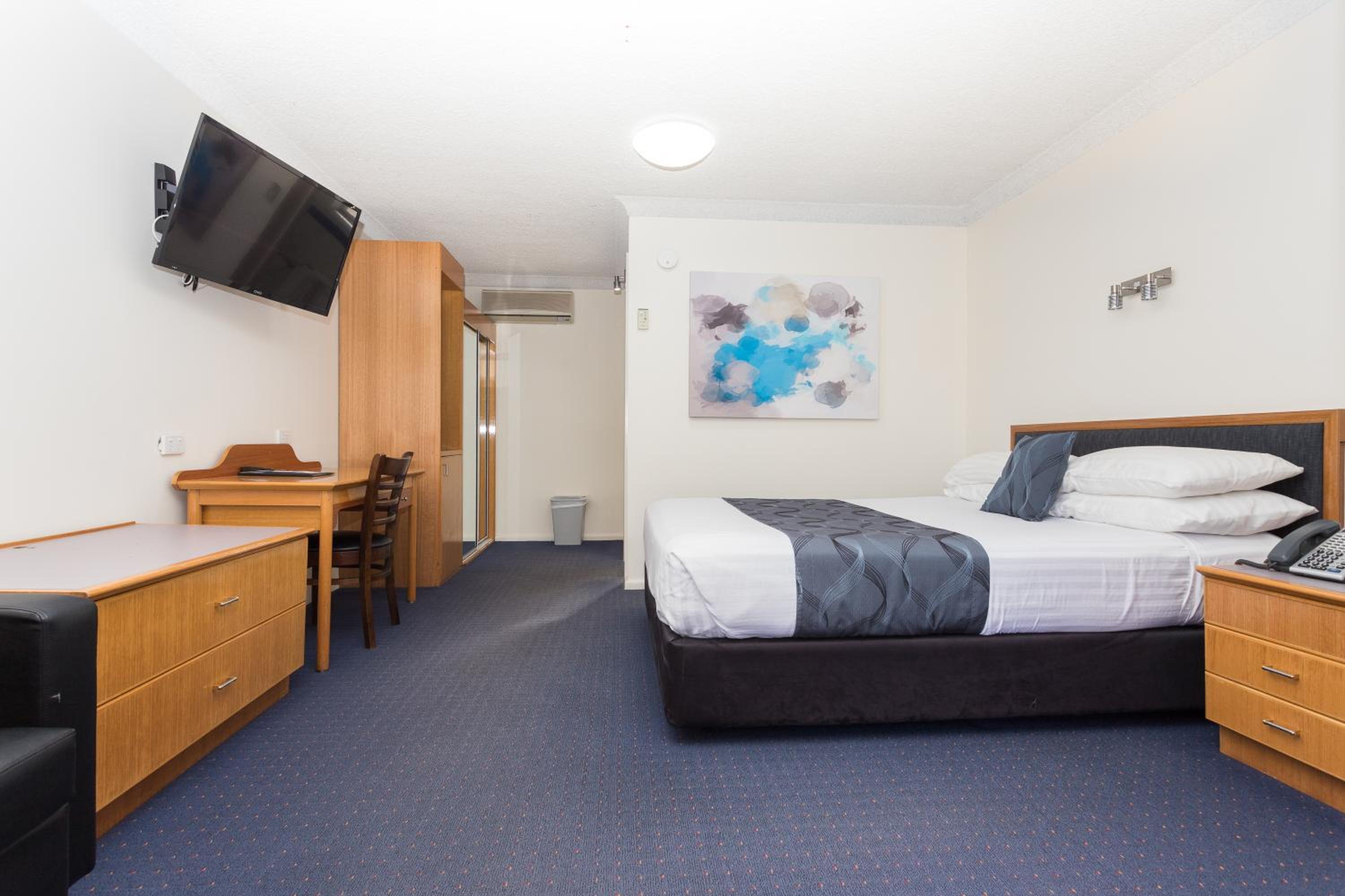 West End Motor Lodge